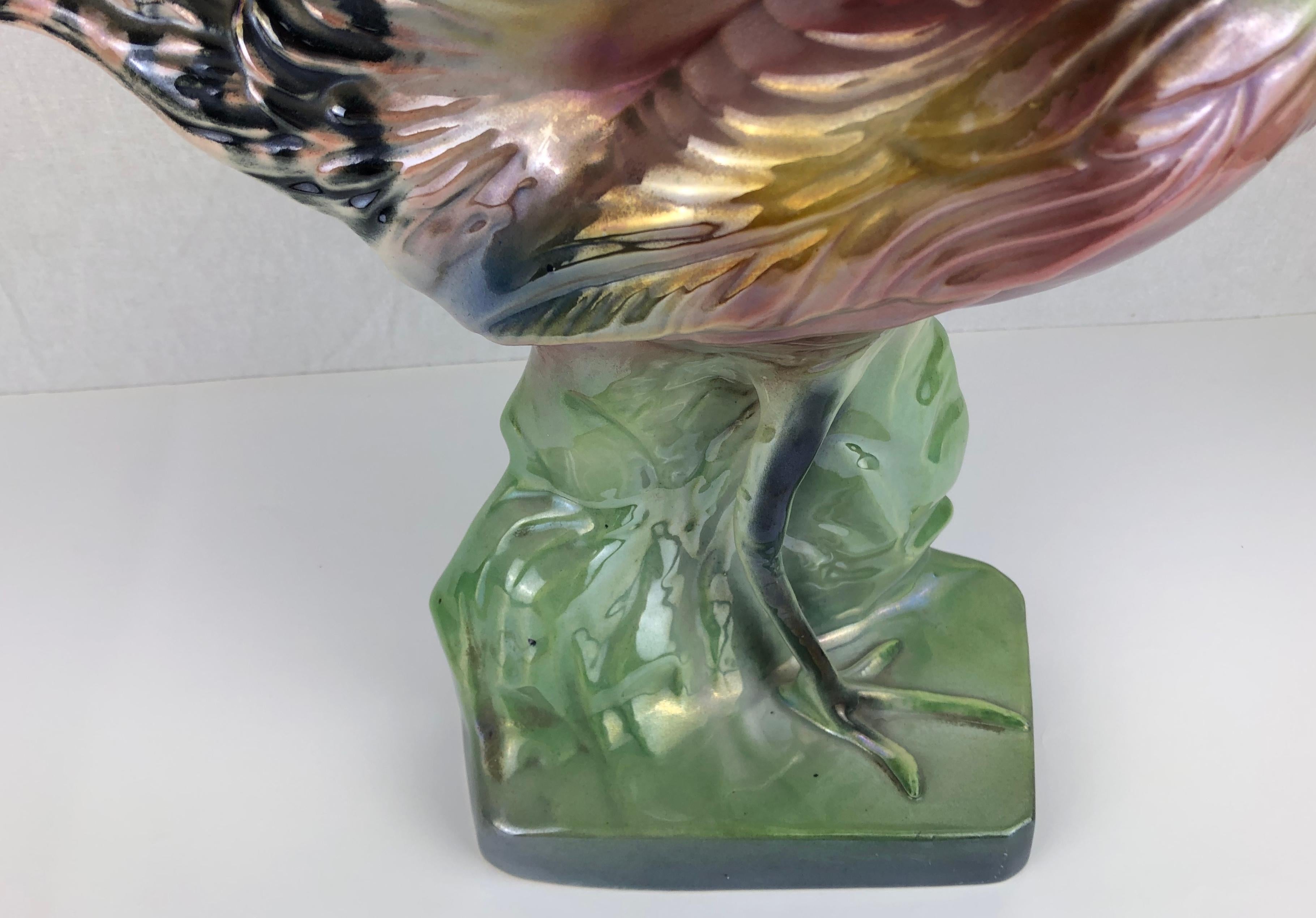 Vernissé Figure d'oiseau faisan en céramique sculptée du début du 20e siècle de H. Bequet