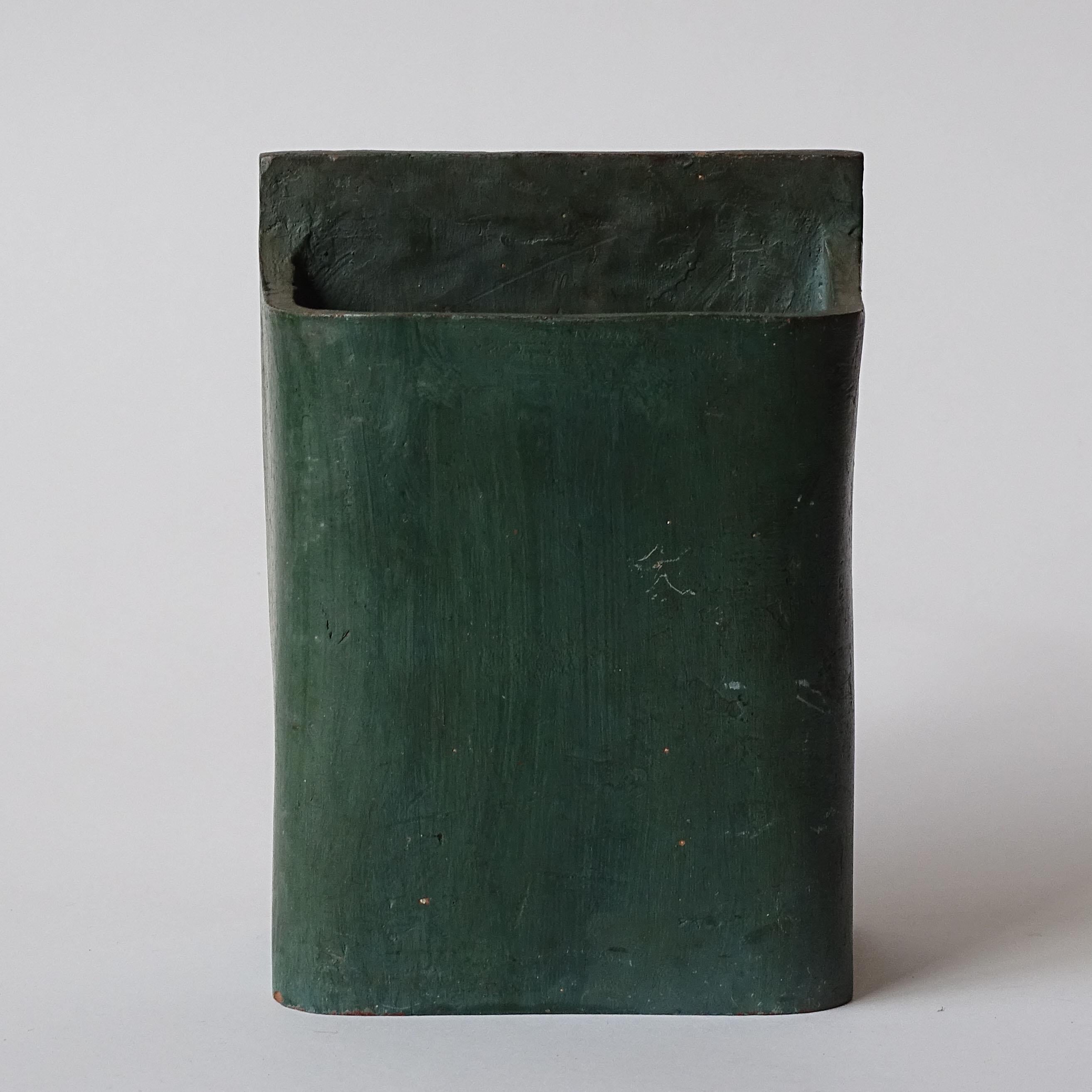 Hand-Painted Early 20th Century Sculptural Hand Painted View of Venice Terracotta Pen Holder For Sale