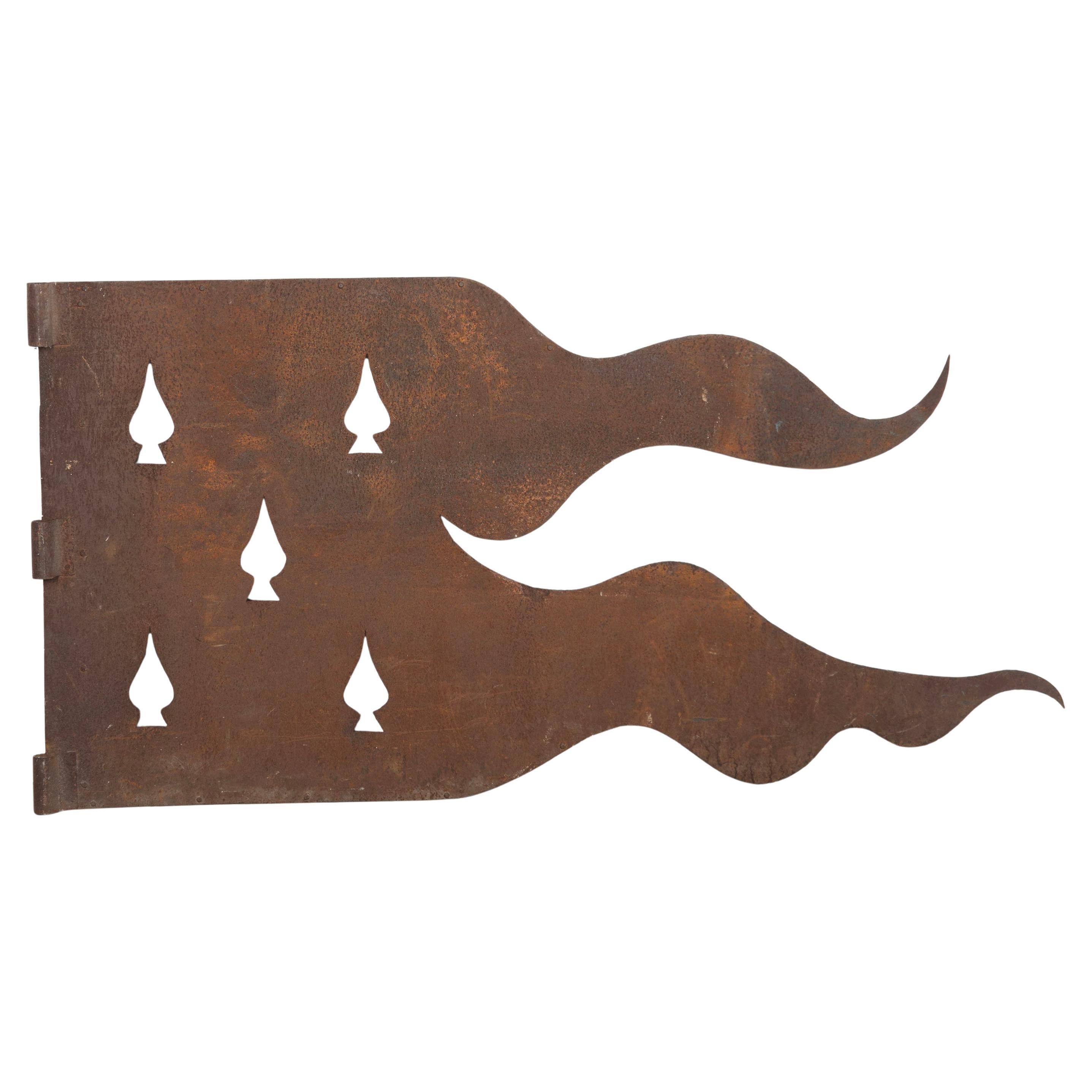 Drapeau sculptural en fer du début du 20e siècle