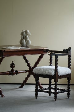 Skulpturaler Sessel der skandinavischen Moderne des frühen 20. Jahrhunderts mit Sitz aus Lammfell