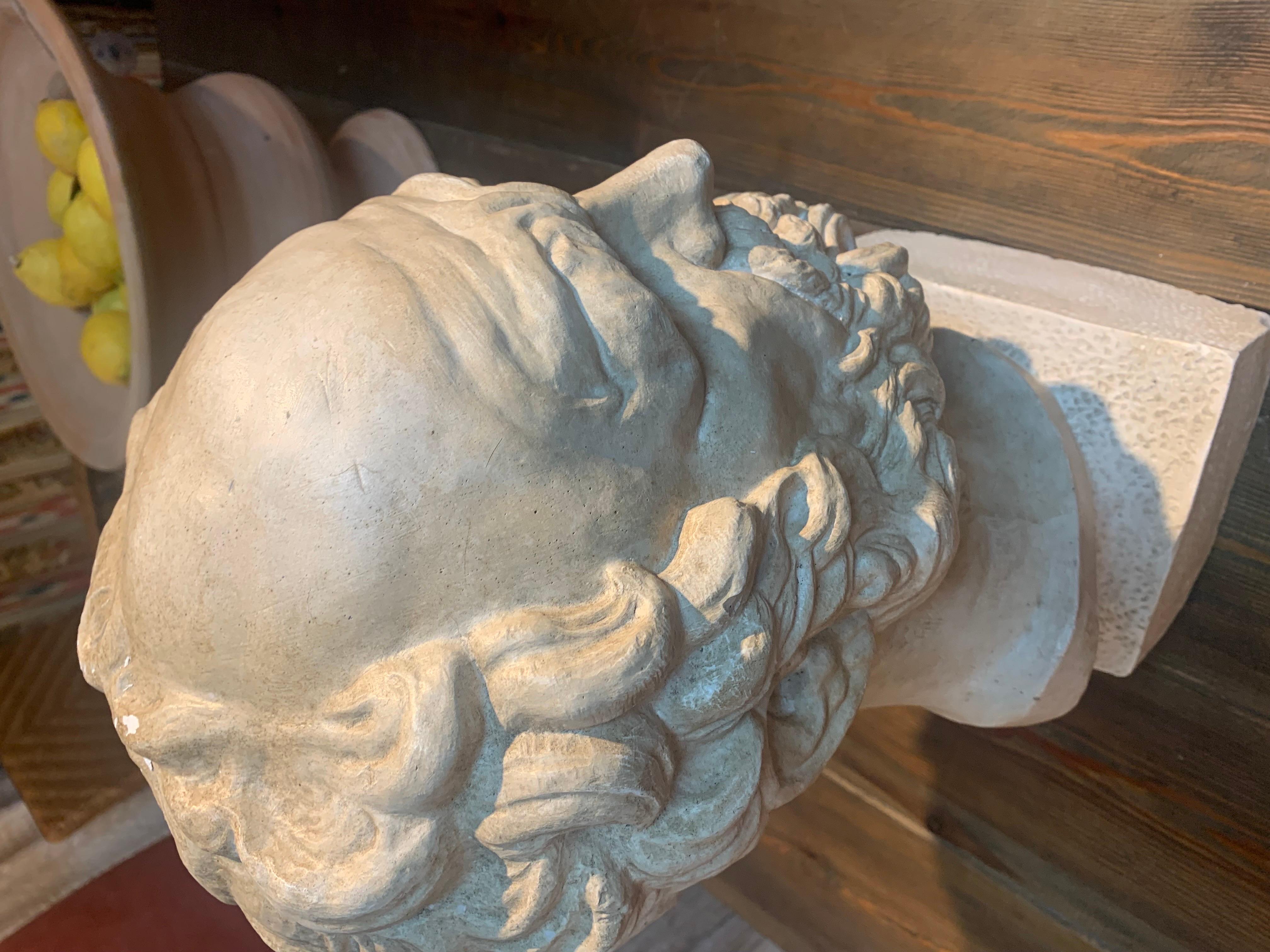 Sculpture du début du 20e siècle  Buste de Platon en plâtre en vente 7