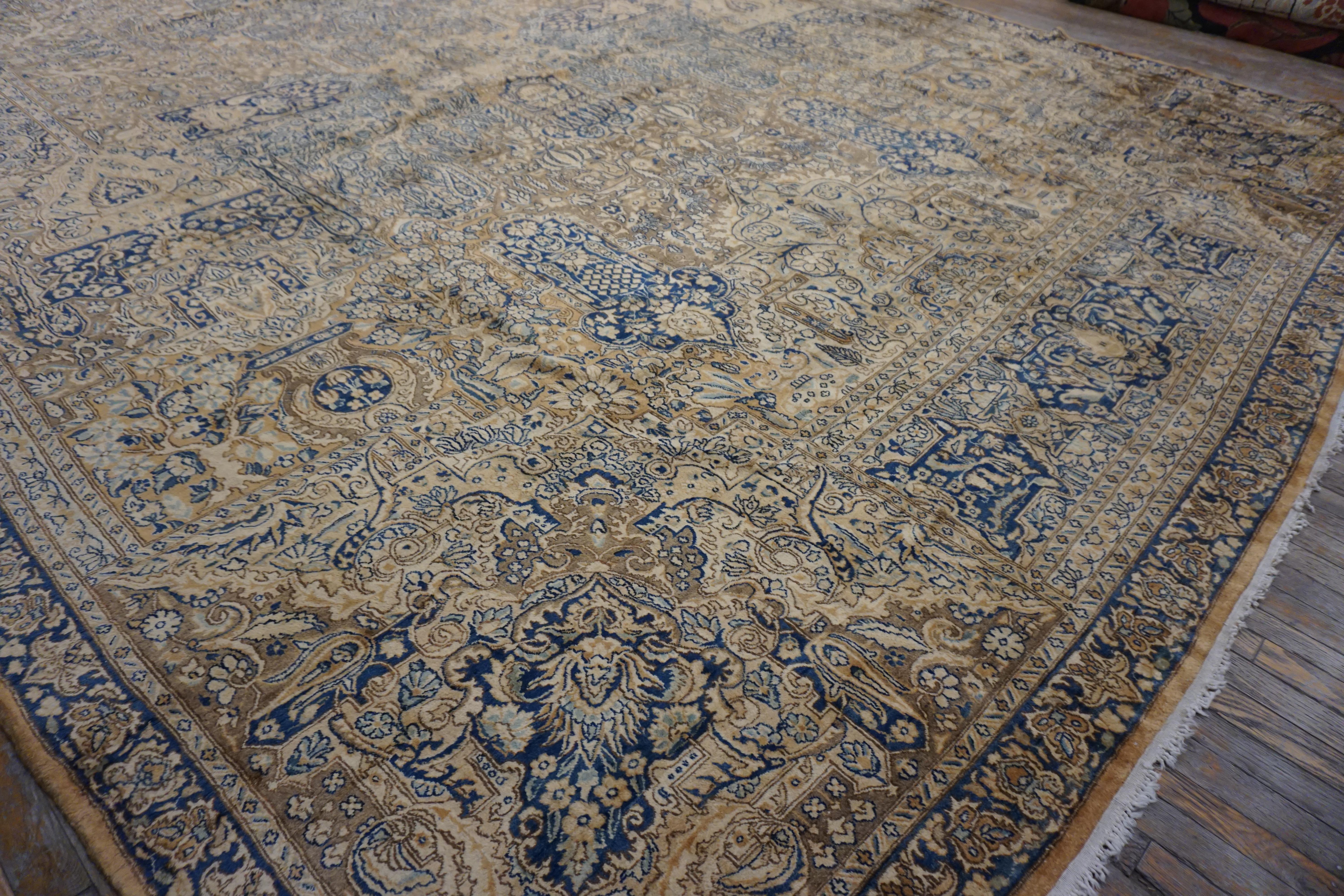 Early 20th Century S.E. Persian Kirman Carpet ( 11'8