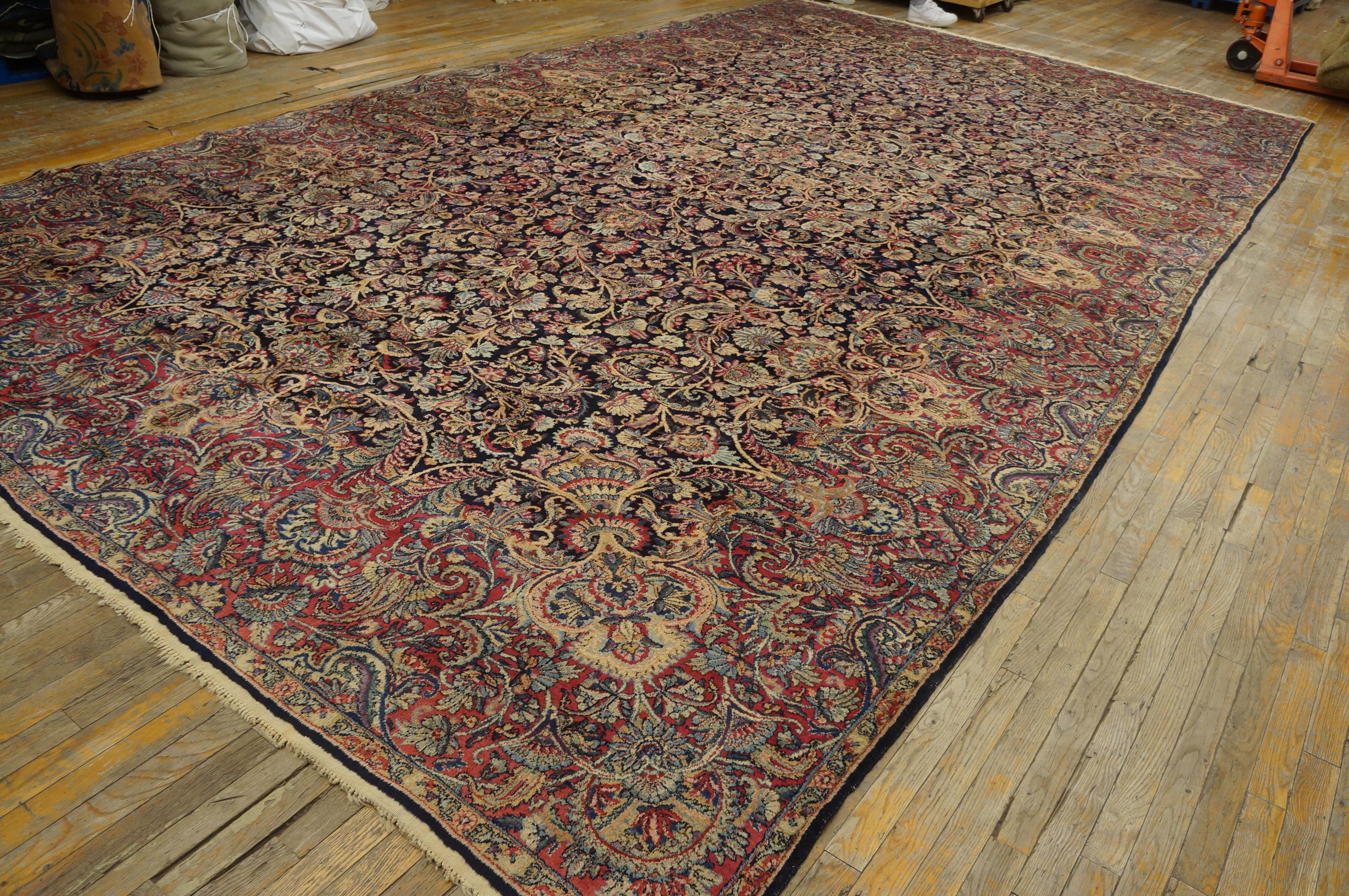 Early 20th Century S.E. Persian Kirman Carpet ( 9'10