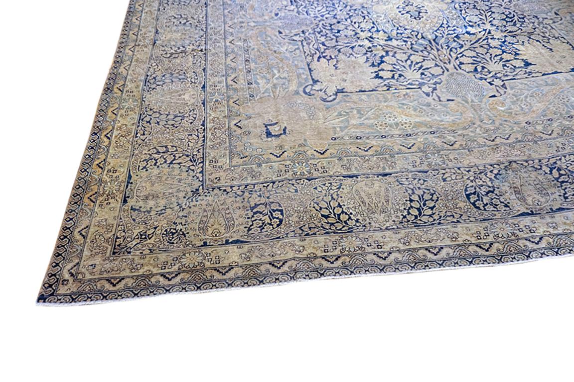 Early 20th Century S.E. Persian Kirman Carpet In Good Condition For Sale In New York, NY