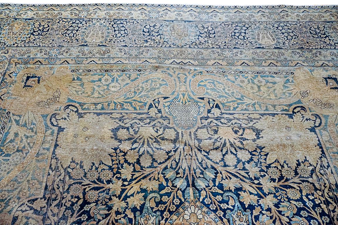 Early 20th Century S.E. Persian Kirman Carpet For Sale 1
