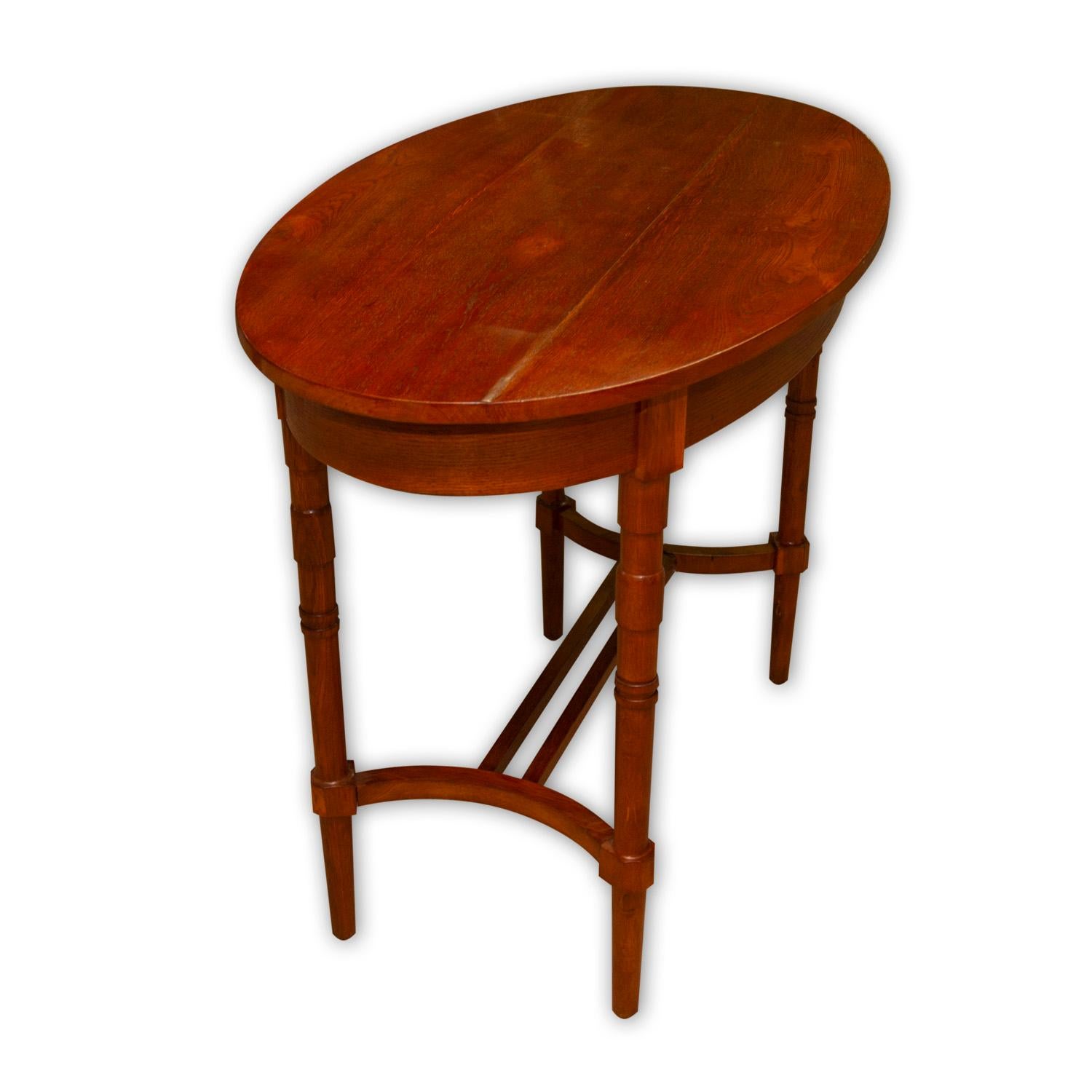 Early 20th Century Secessionist Oak Occasional Table, Austria-Hungary For Sale 5