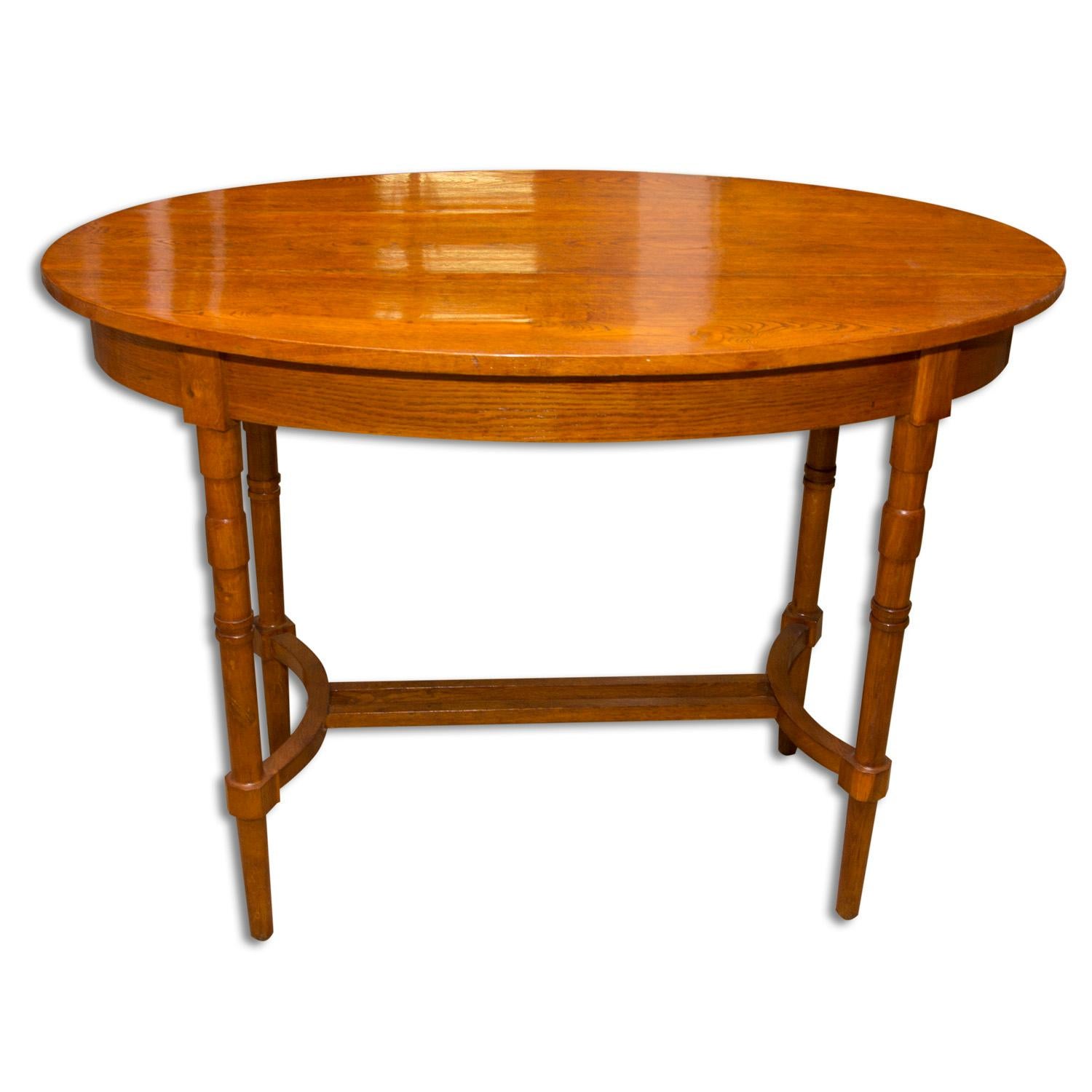 Art Nouveau Early 20th Century Secessionist Oak Occasional Table, Austria-Hungary For Sale