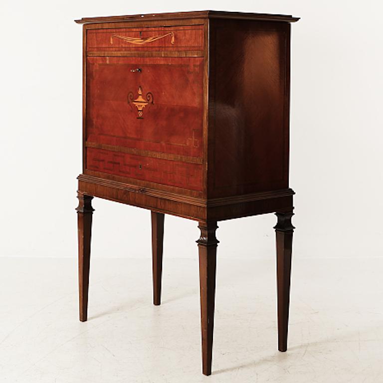 Regency Early 20th Century Secretary with Drawers and Marquetry and Brass Details For Sale