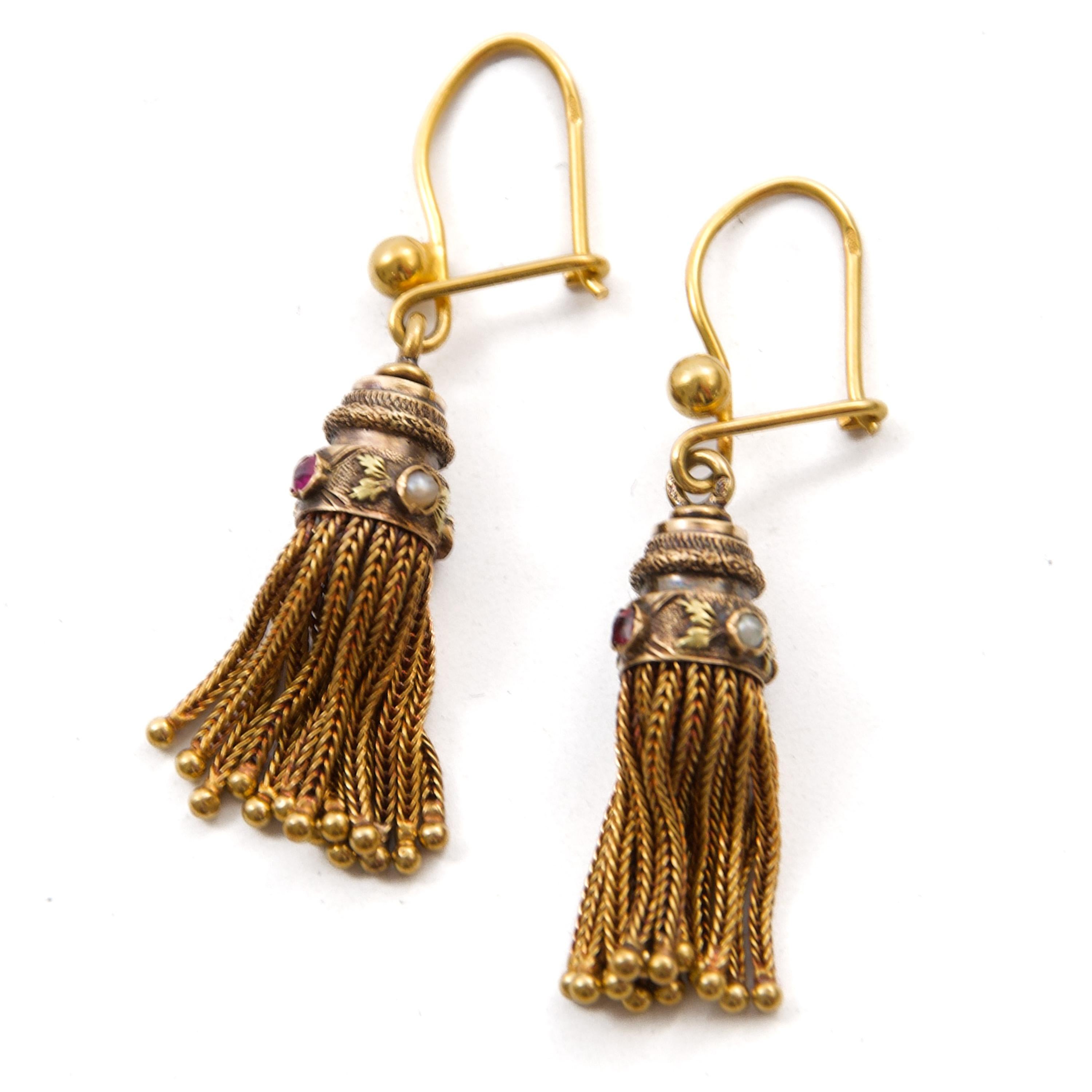 Early 20th Century Gold Seed Pearl and Synthetic Ruby Tassel Dangle Earrings For Sale 3