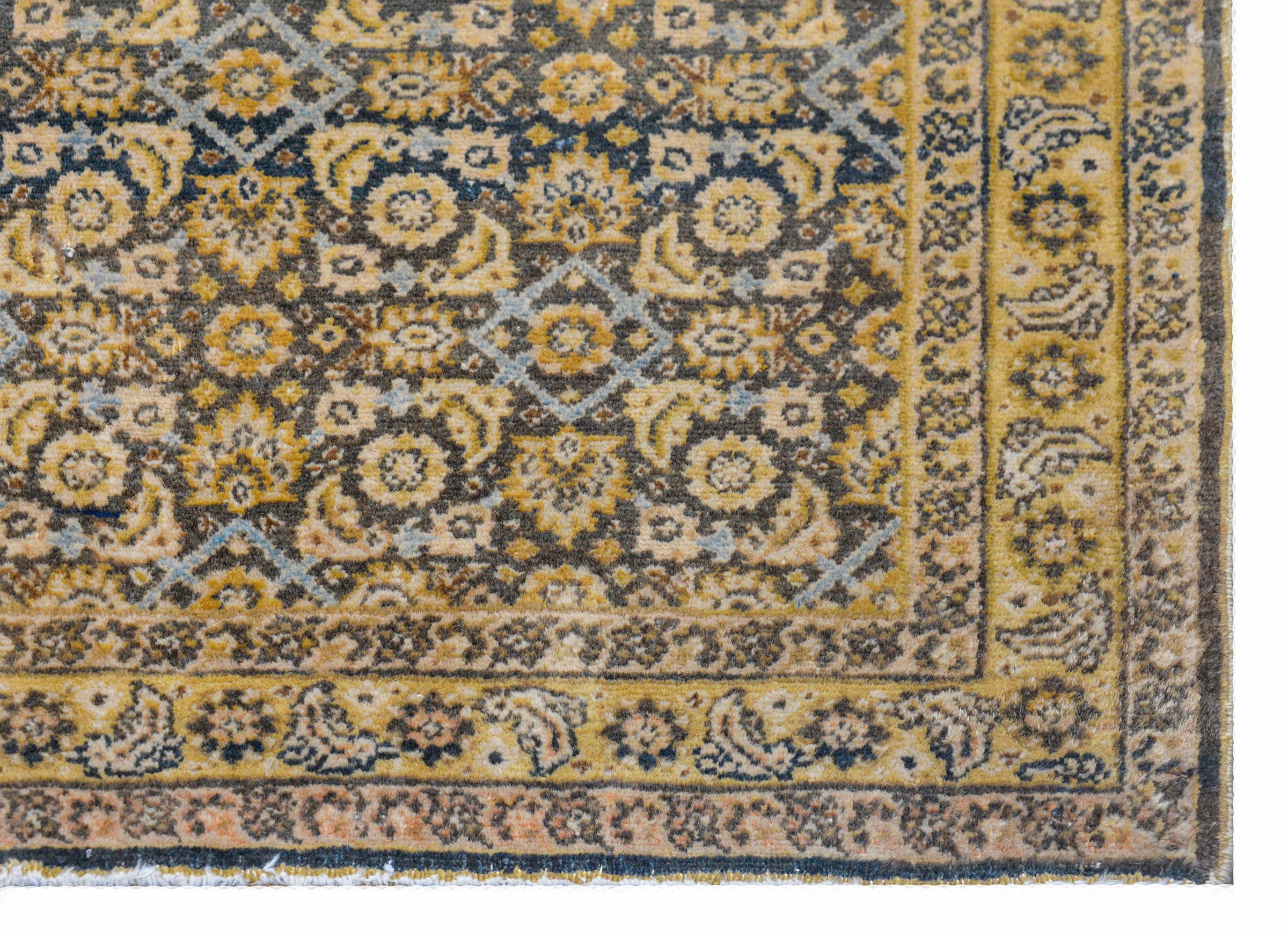 Senneh-Teppich, frühes 20. Jahrhundert (Frühes 20. Jahrhundert) im Angebot