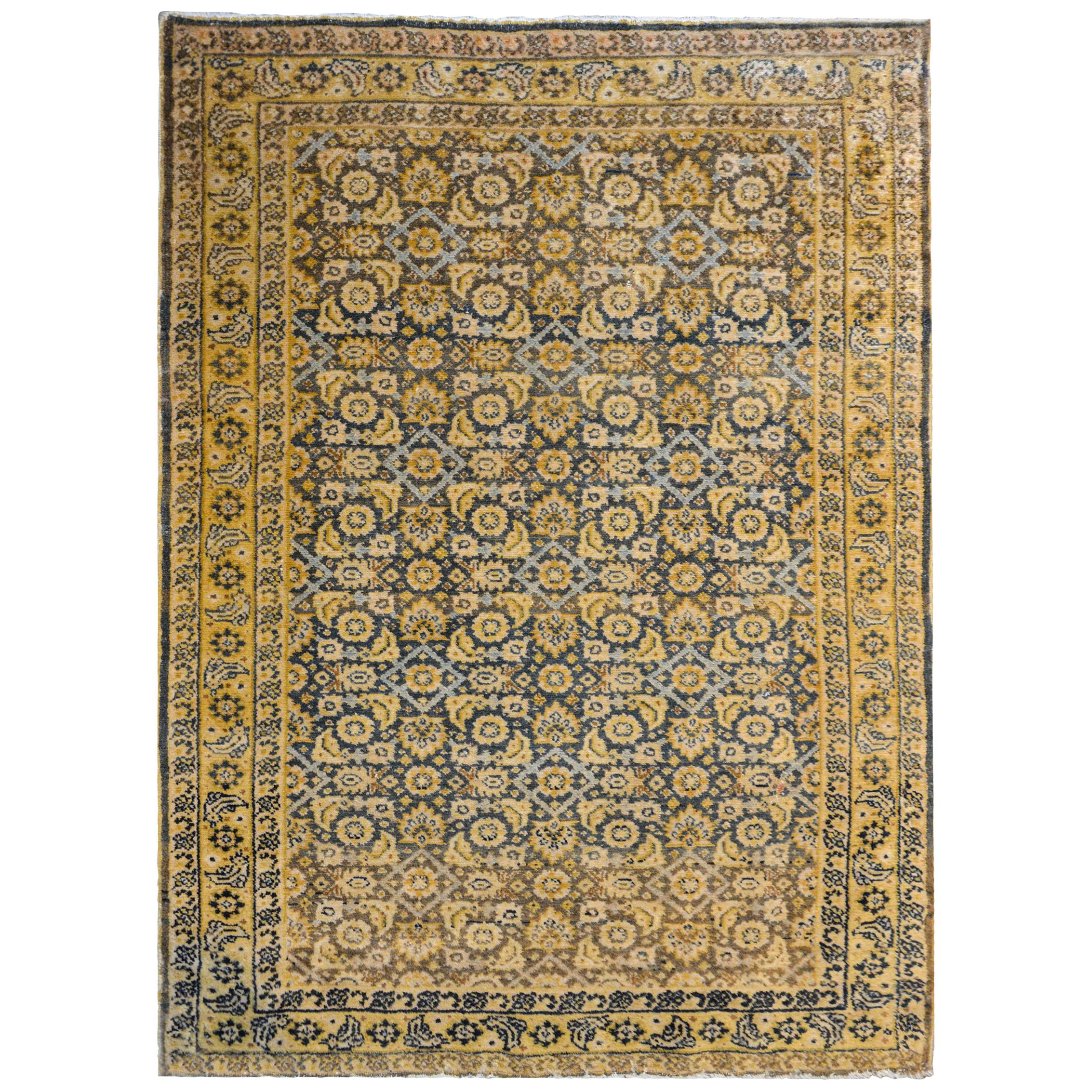 Early 20th Century Senneh Rug For Sale