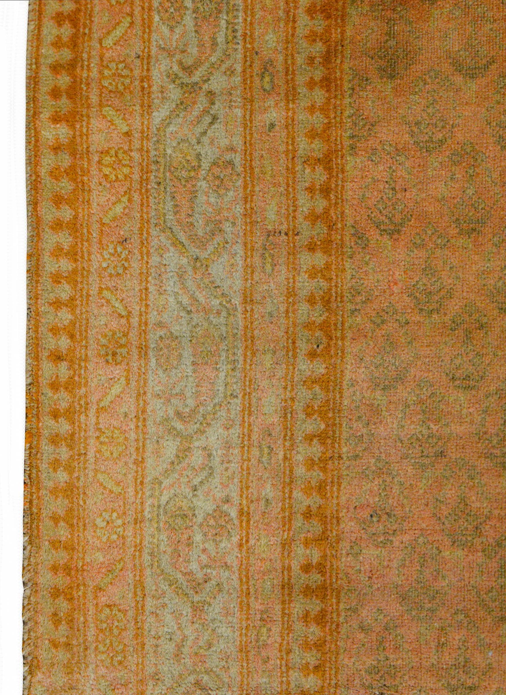 Vegetable Dyed Early 20th Century Seraband Rug