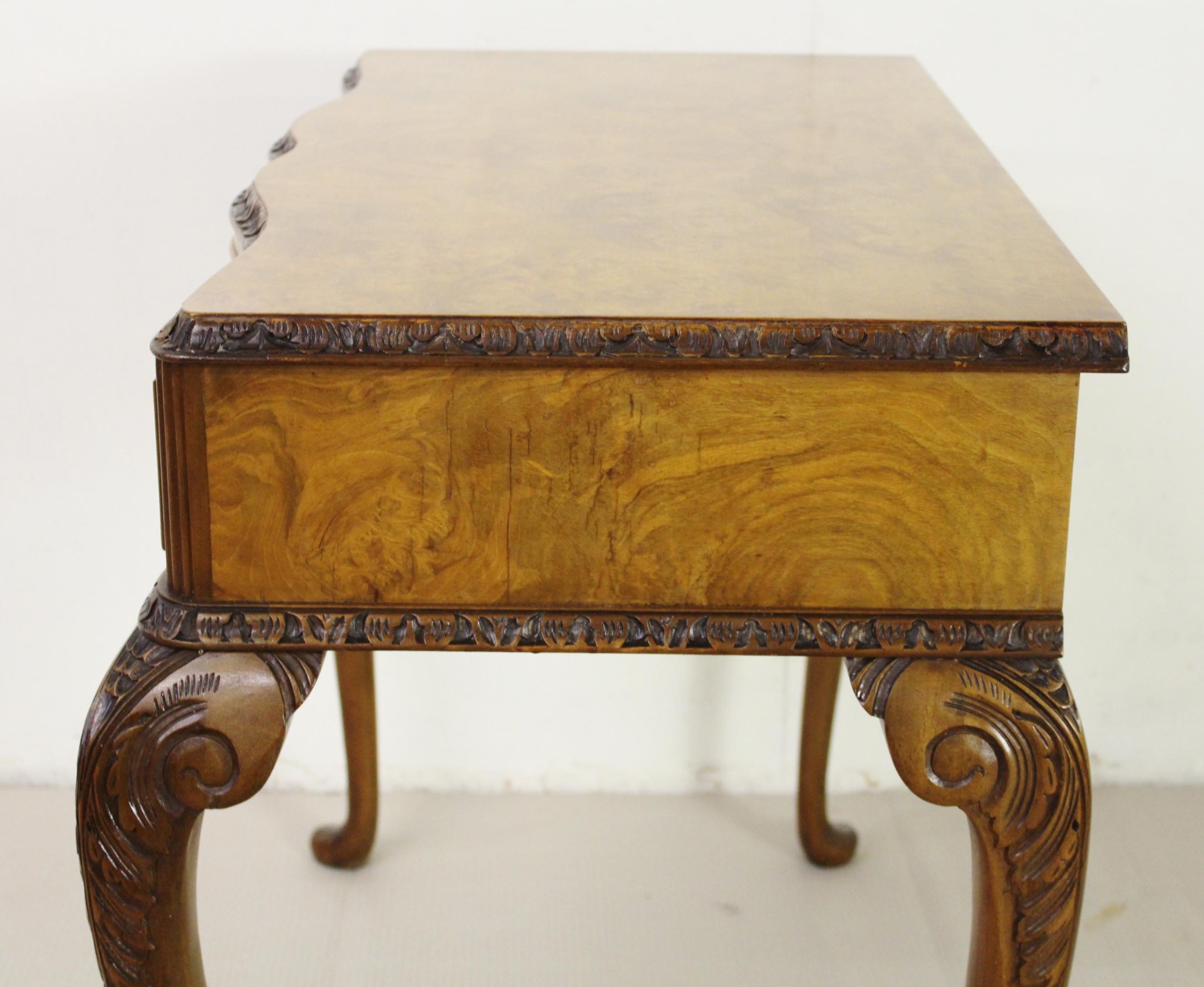 Early 20th Century Serpentine Shaped Burr Walnut Side Table 1