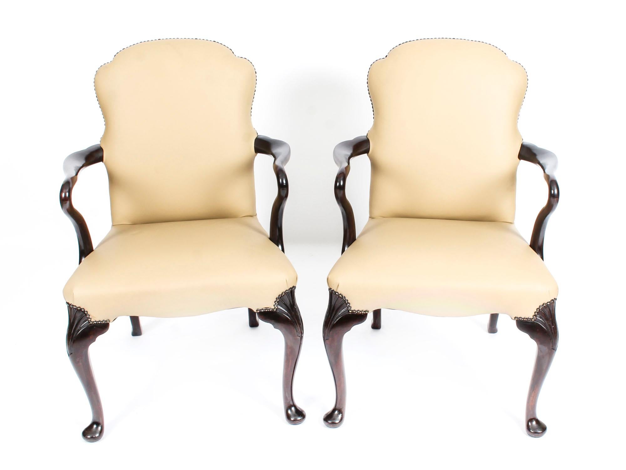 Early 20th Century Set of 10 Queen Anne Revival Dining Chairs Armchairs In Good Condition In London, GB