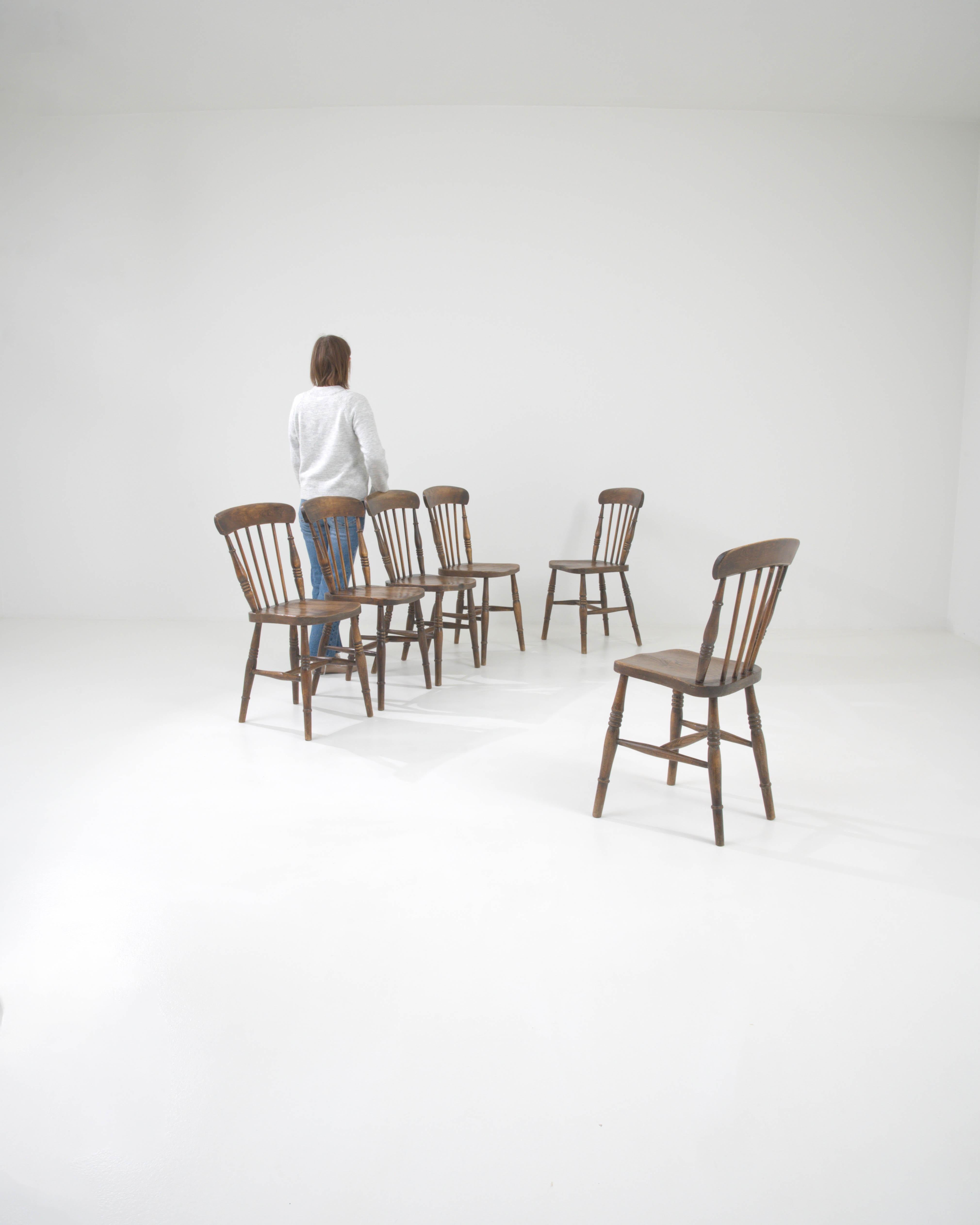 Français Ensemble de 6 chaises de salle à manger en bois du début du 20e siècle en vente