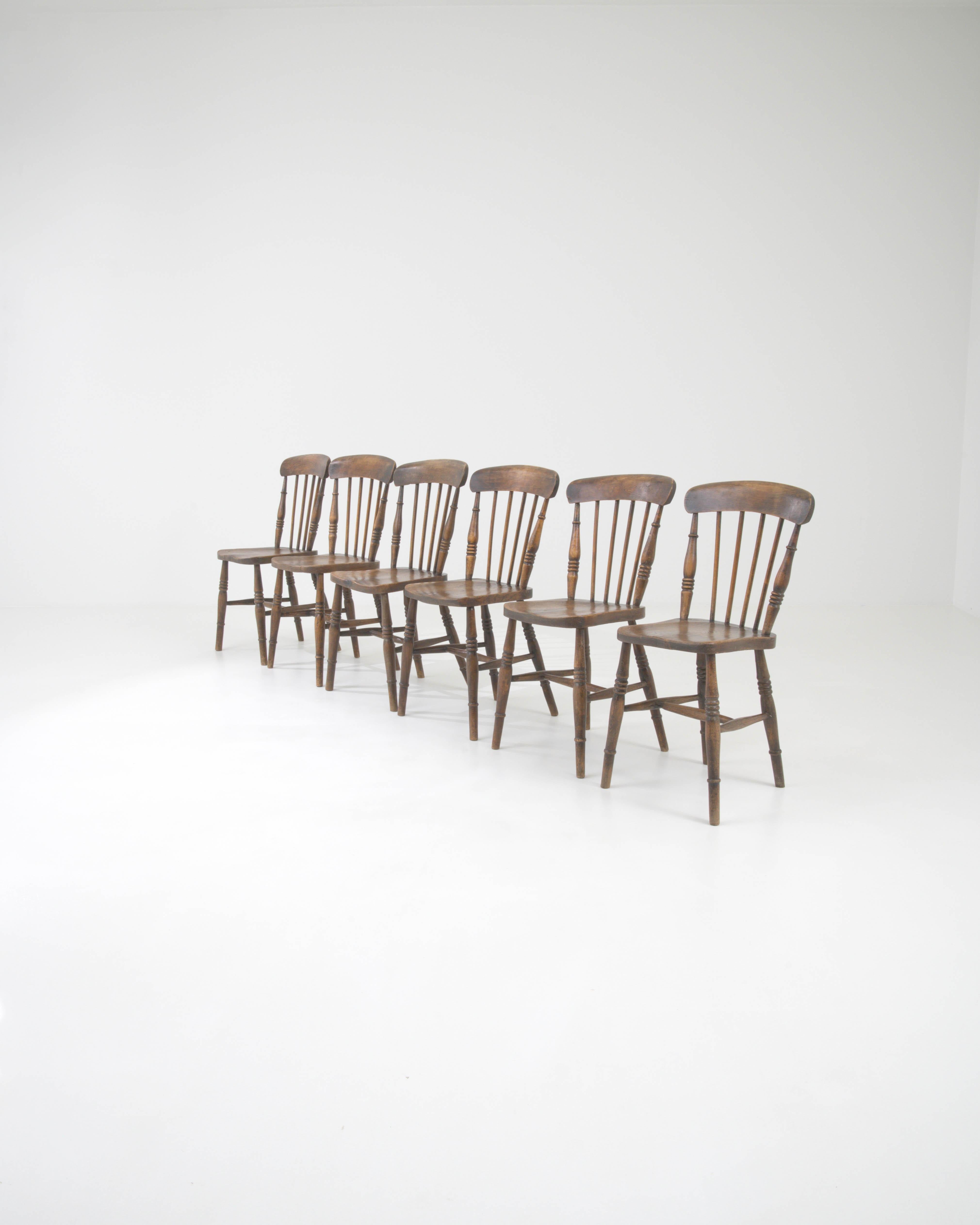 Ensemble de 6 chaises de salle à manger en bois du début du 20e siècle en vente 3