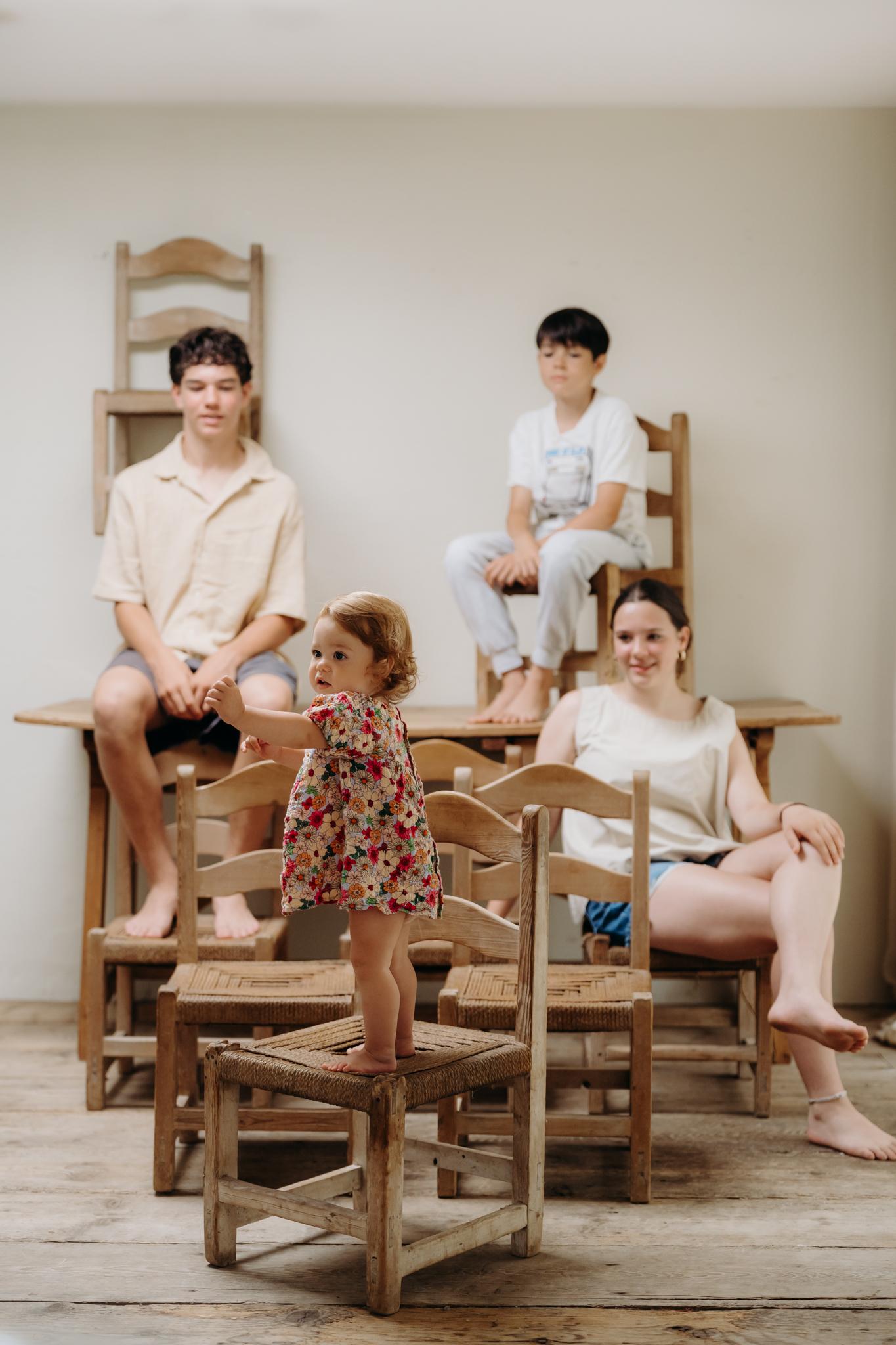 début du 20ème siècle ensemble de 8 chaises ... en vente 4