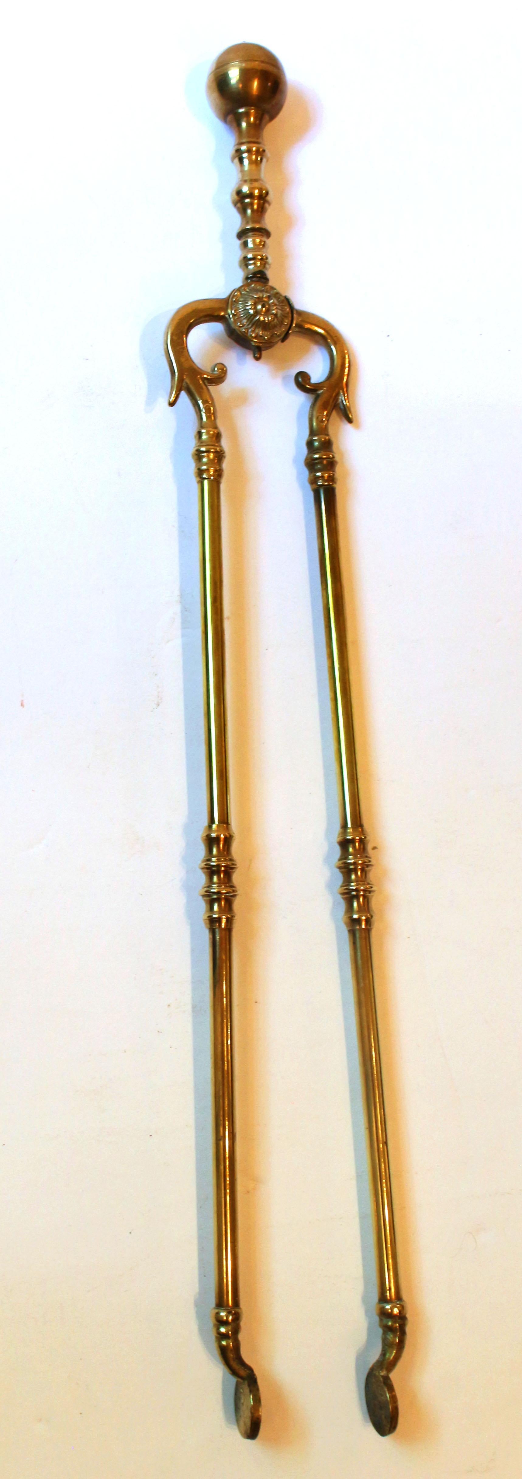 Early 20th Century Set of Brass Fire Tools For Sale 4