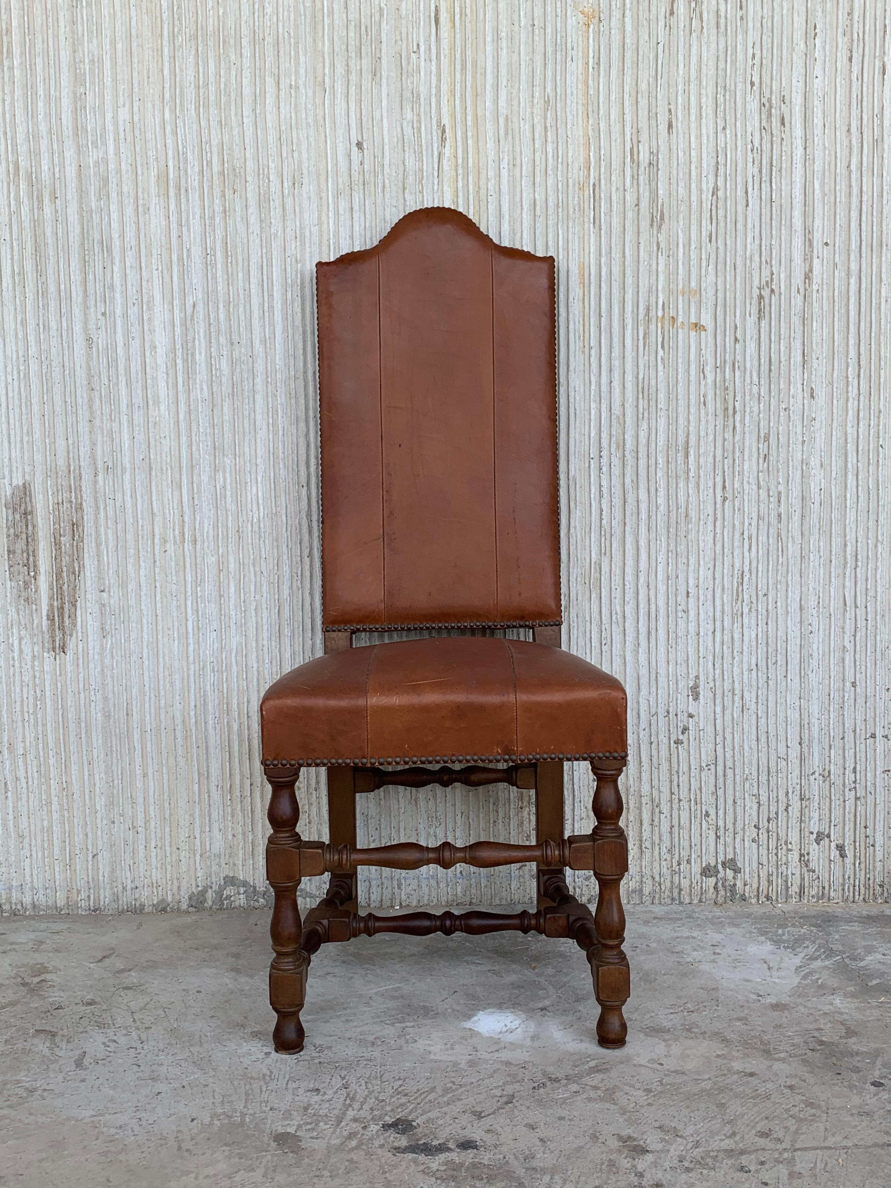 Early 20th Century Set of Dining Walnut Armchairs and Chairs with Leather 2