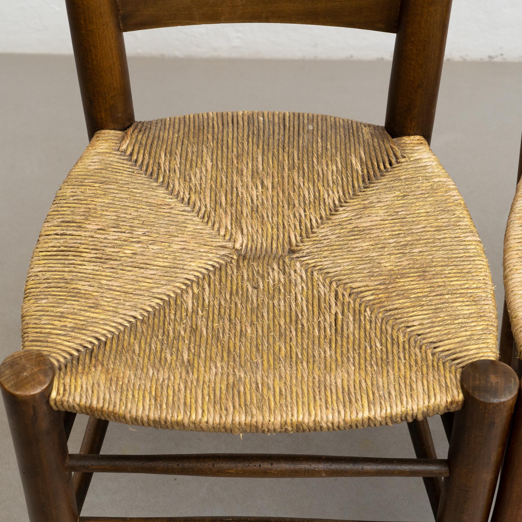 Conjunto de cuatro sillas de ratán y madera de principios del siglo XX en venta 3