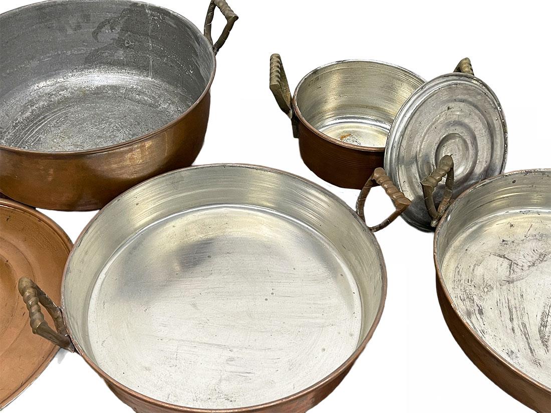 Cuivre Ensemble de pots à couvercle en cuivre français du début du 20e siècle en vente