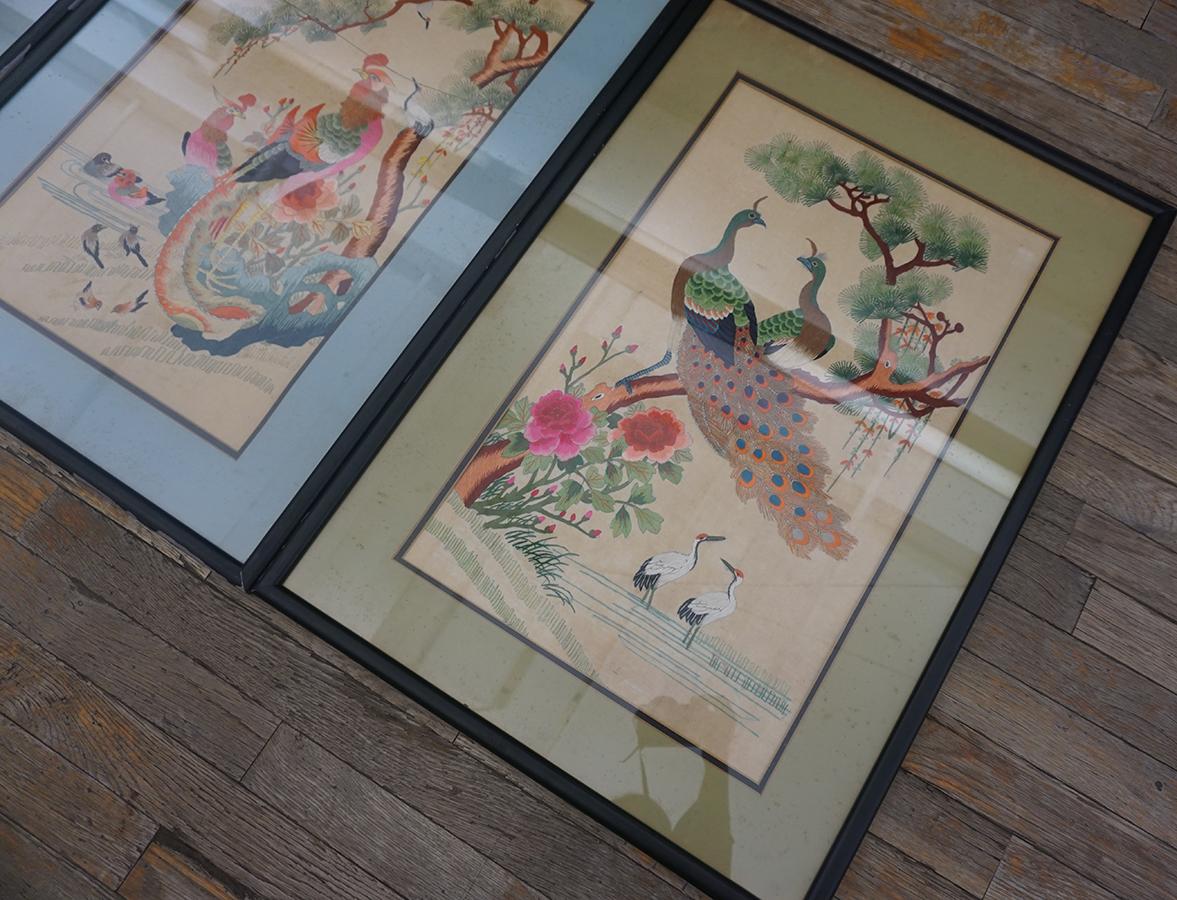 Ensemble de broderies en soie du début du 20e siècle représentant un paon et un Phoenix en vente 2