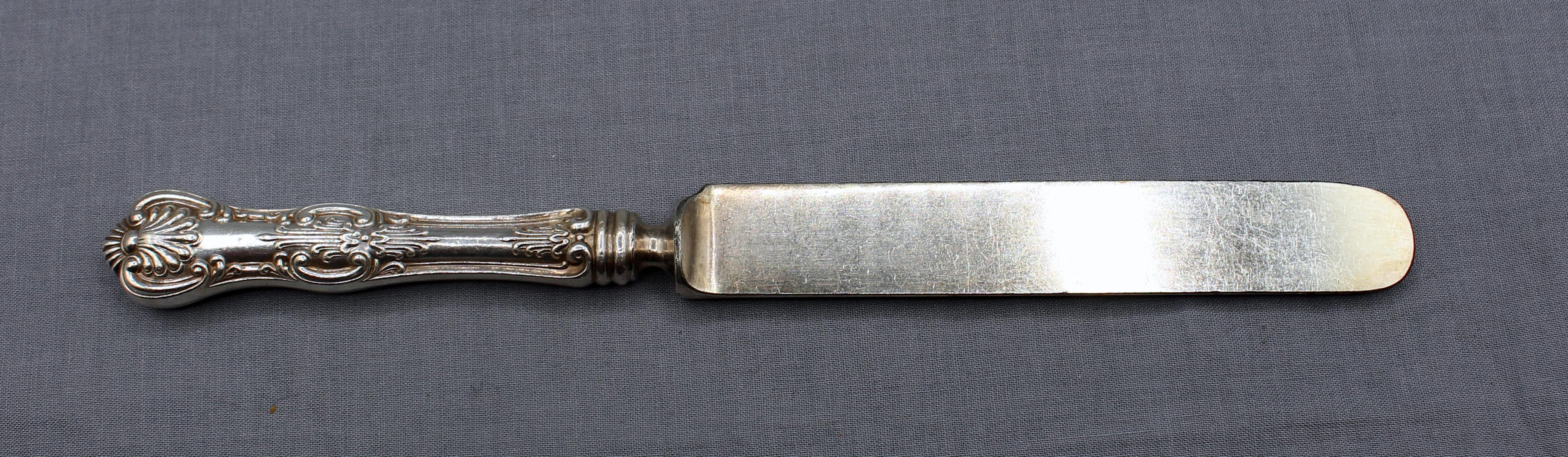 Set von sechs „Kings“-Muster-Sterlingsilbermessern von Wallace aus dem frühen 20. Jahrhundert (Ästhetizismus) im Angebot