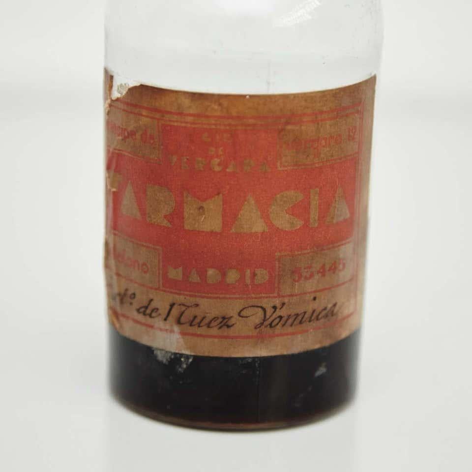 Début du 20e siècle - Ensemble de trois flacons d'apothicaire anciens en verre en vente 13