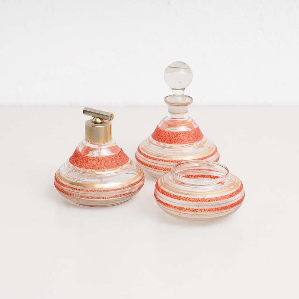 Early 20th Century Set of Three Antique Glass Bottles and Containers For Sale 5