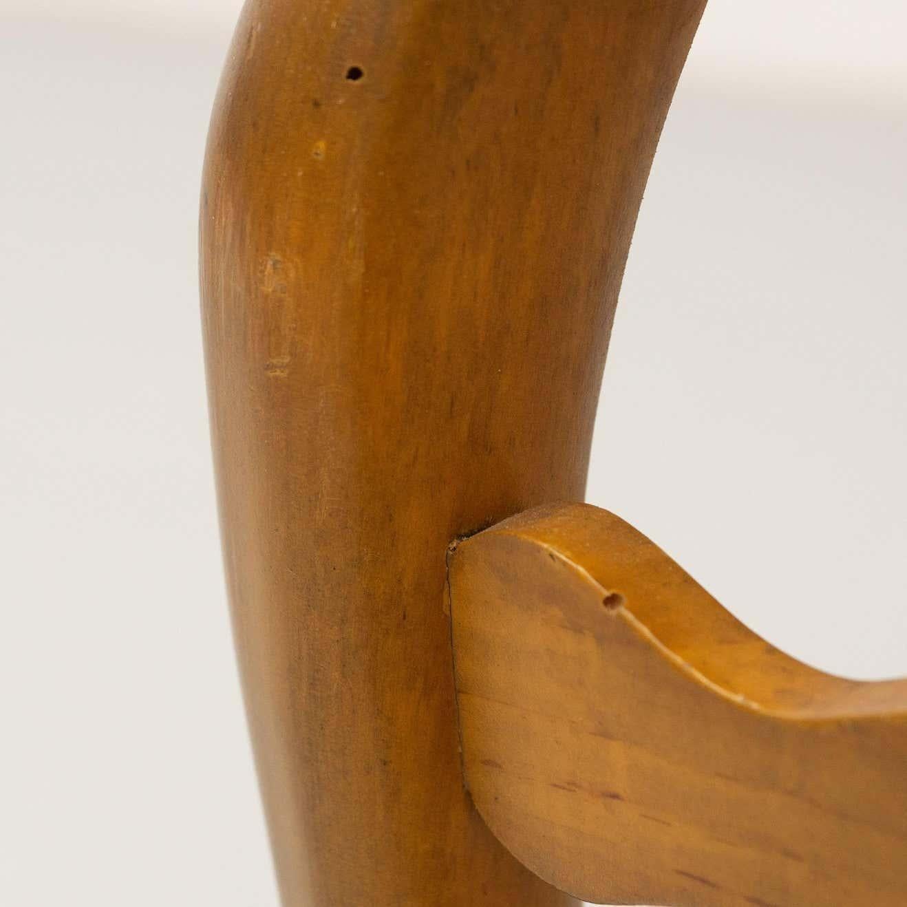 Juego de dos sillas provinciales francesas de ratán y madera de principios del siglo XX en venta 11