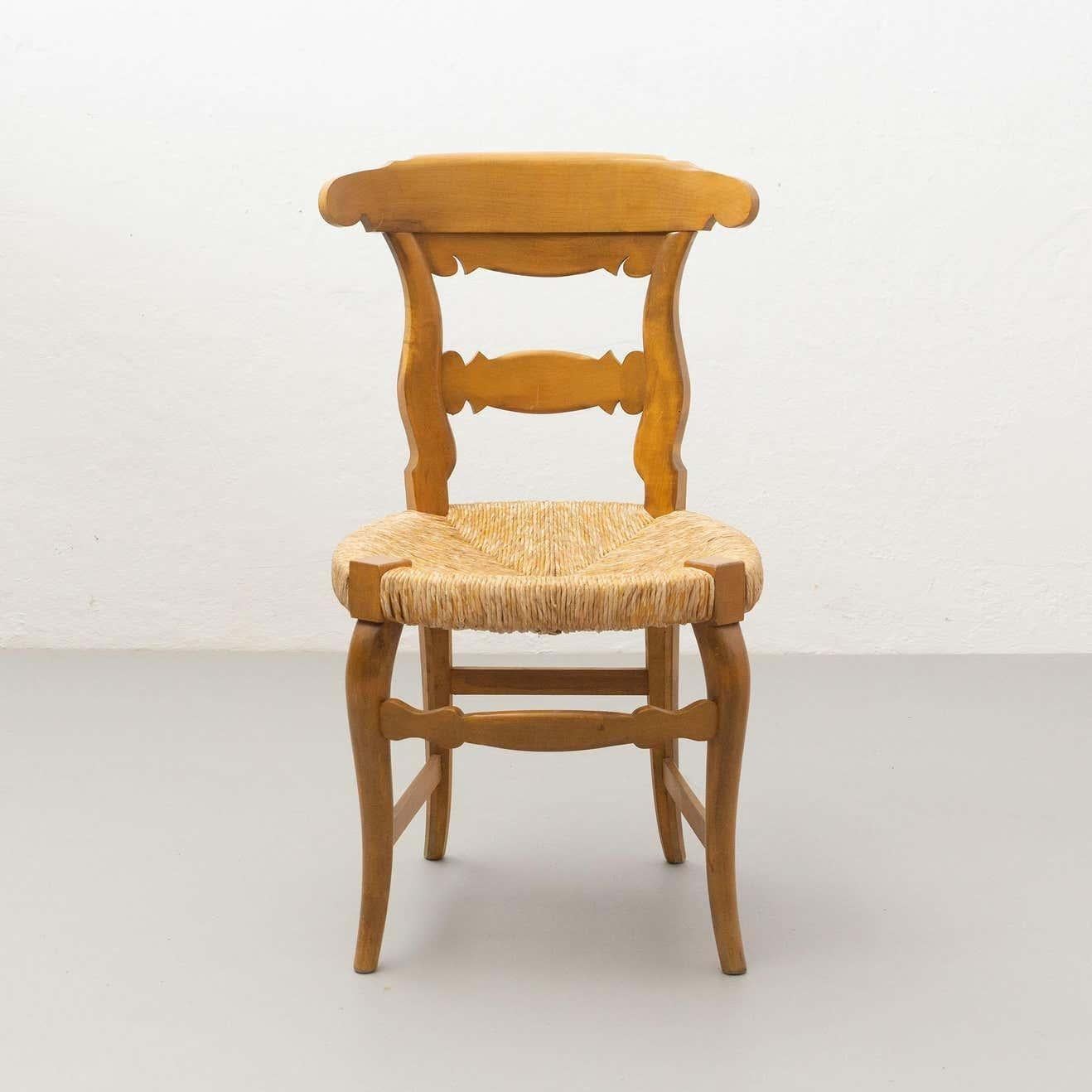 Juego de dos sillas provinciales francesas de ratán y madera de principios del siglo XX Francés en venta