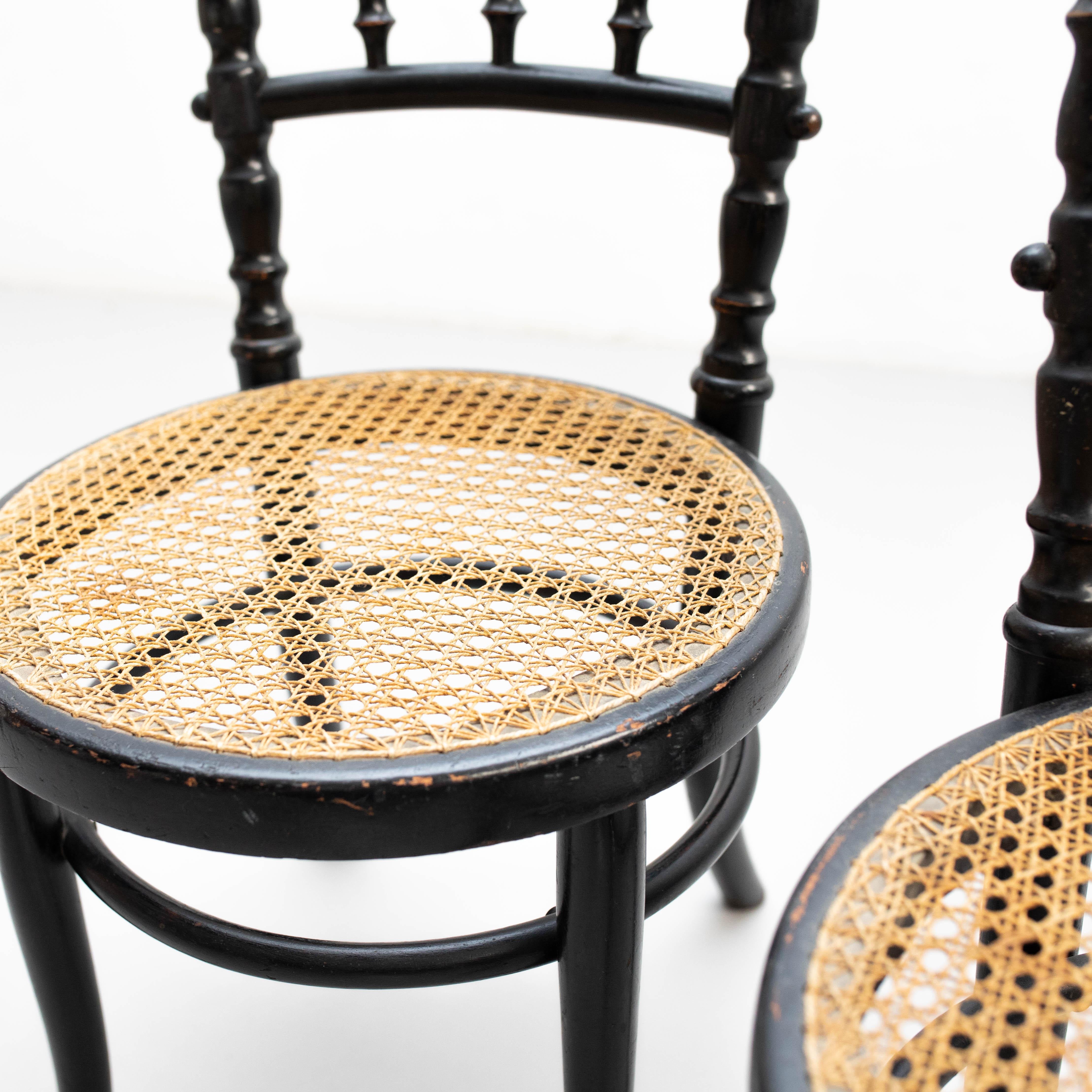 Early 20th Century Set of Two Rattan and Wood Chairs For Sale 7