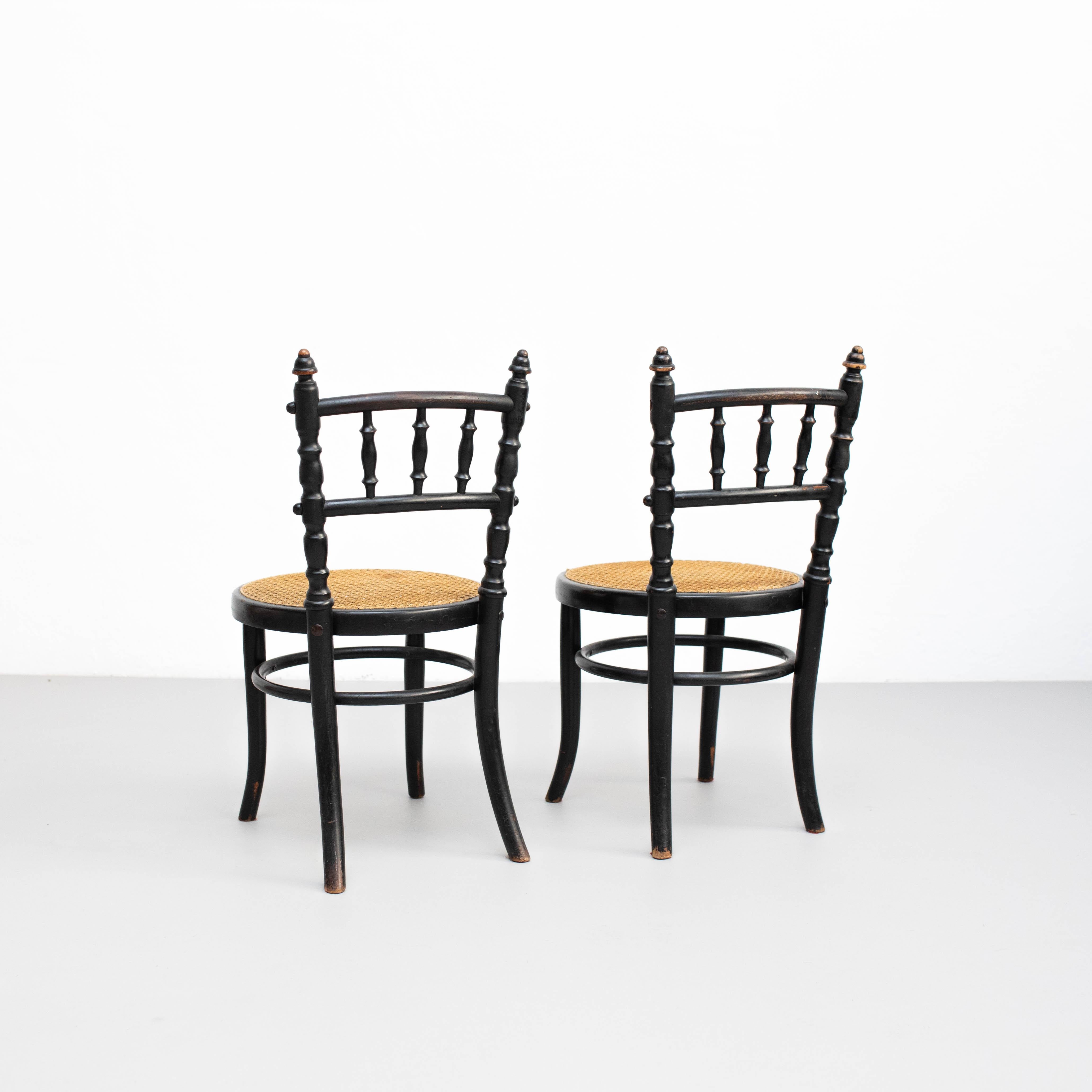 Early 20th Century Set of Two Rattan and Wood Chairs For Sale 2