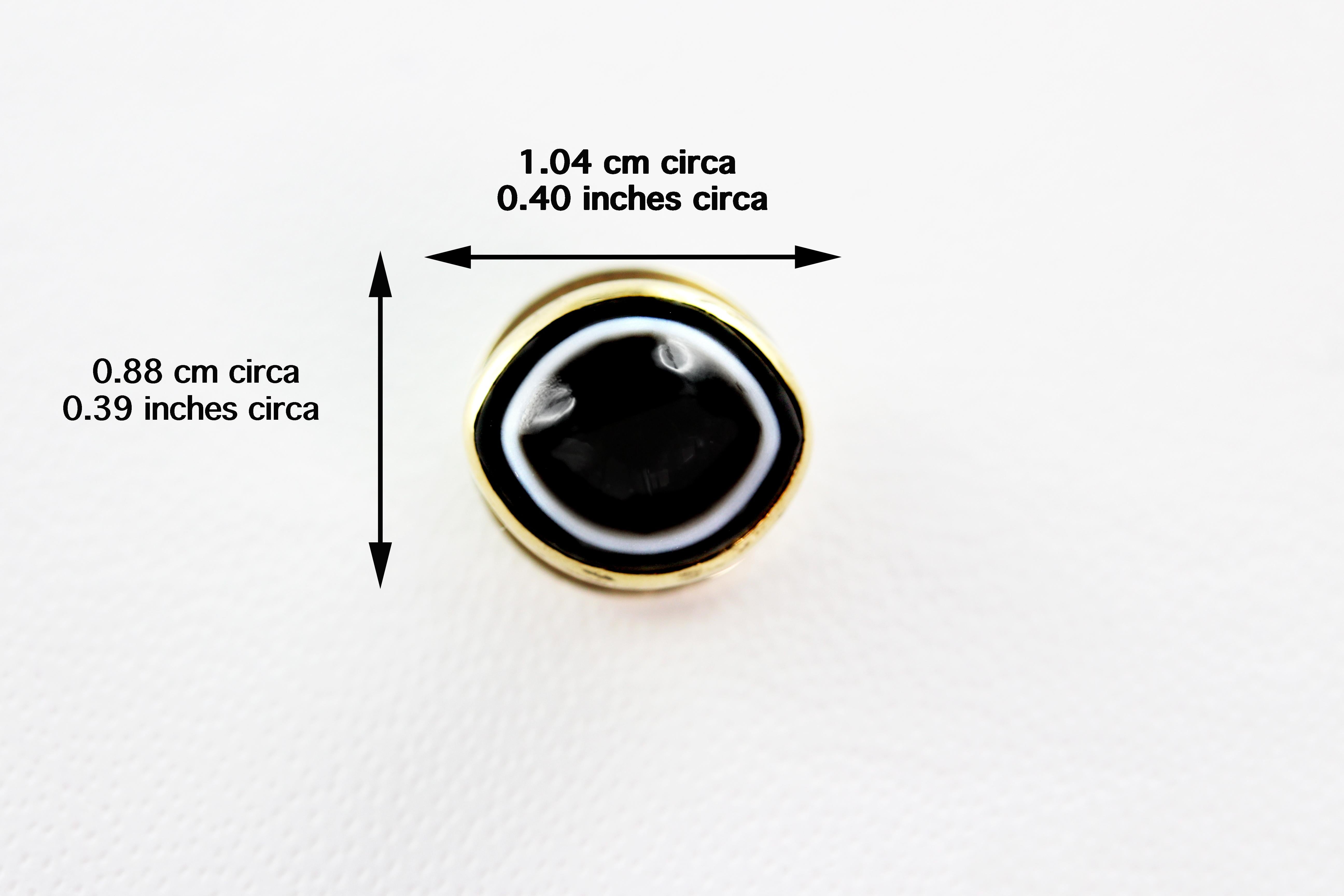 Smoking-Manschettenknöpfe aus 18 Karat Gelbgold mit schwarzem und weißem Onyx, frühes 20. Jahrhundert im Angebot 6
