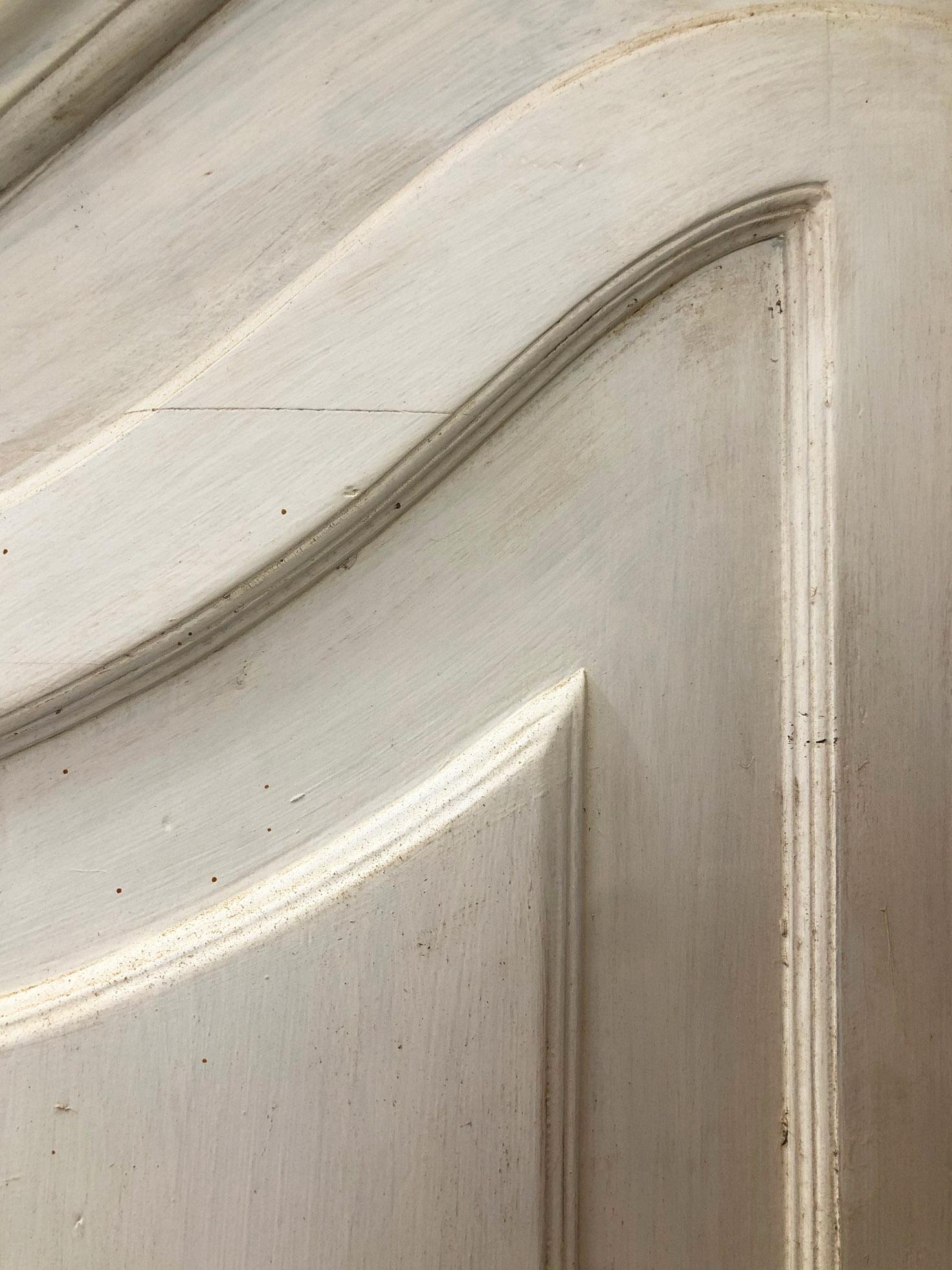 Shabby Weiße geschwungene Eckschränke Fir Toskana im Angebot 1