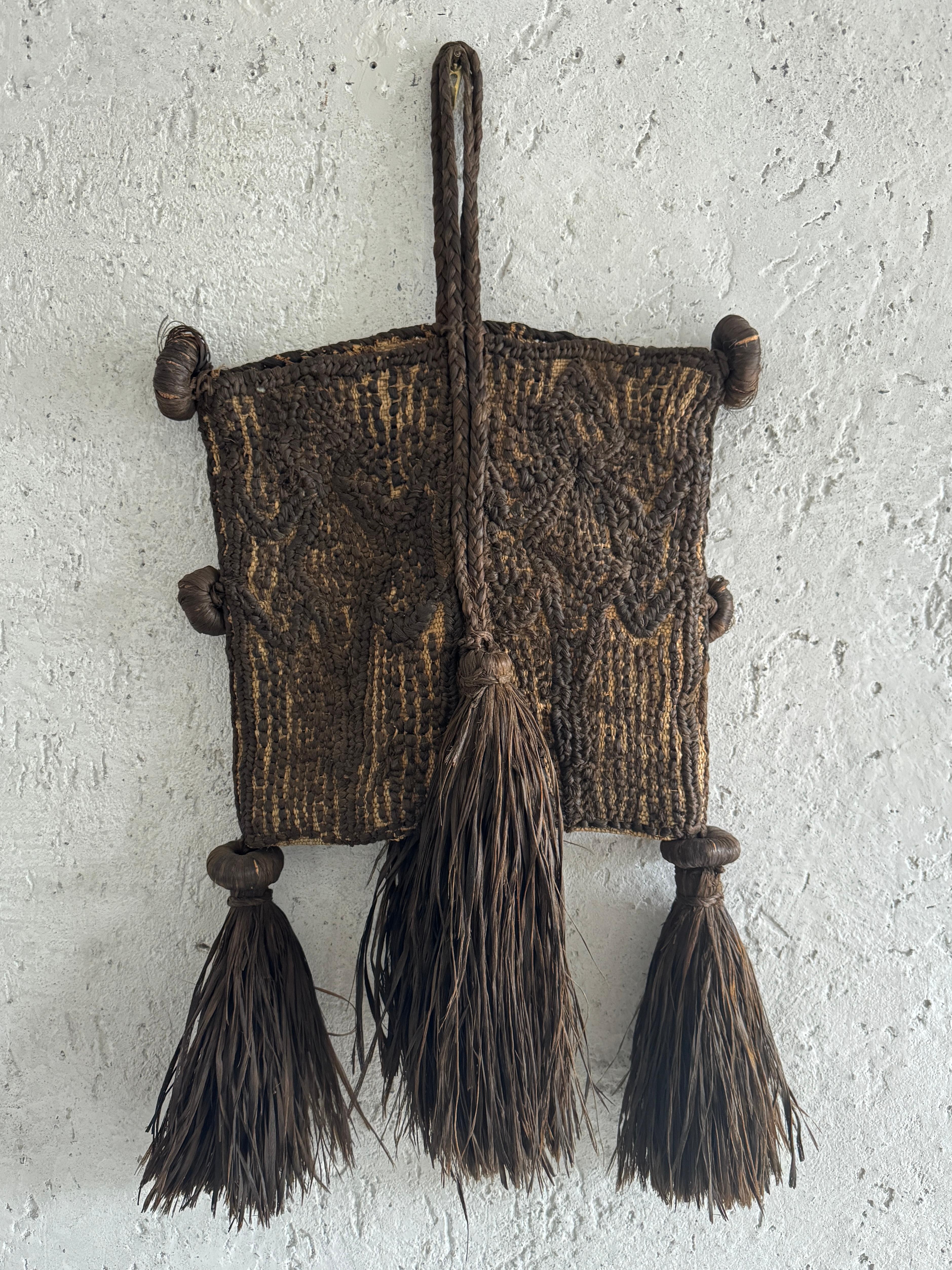 Shaman body bags from the early 20th century were sacred and significant artifacts used in certain cultural practices and rituals among various indigenous communities and shamans in different parts of the world.

These body bags or pouches were