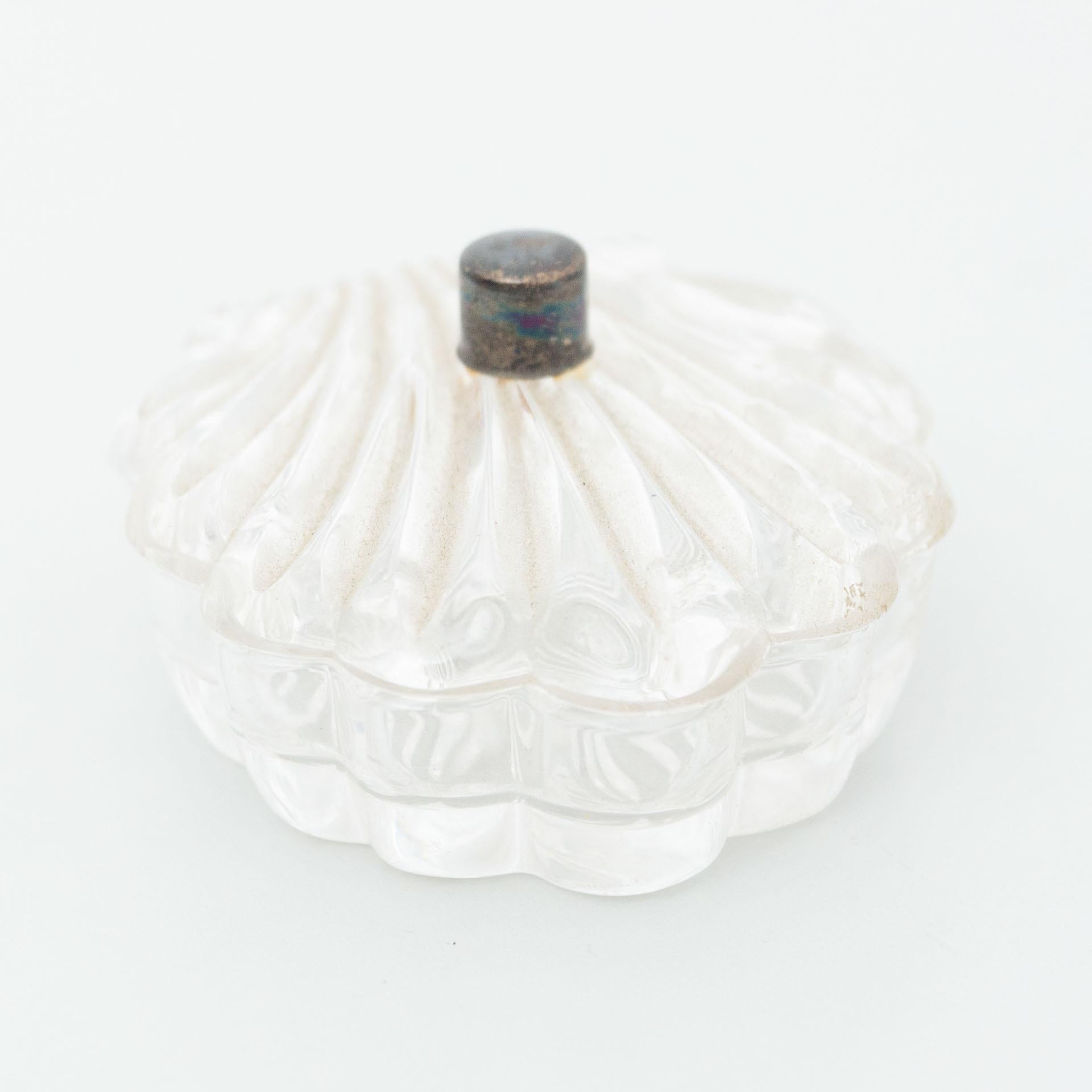 Early 20th Century Shell Crystal Jewelry Box 4