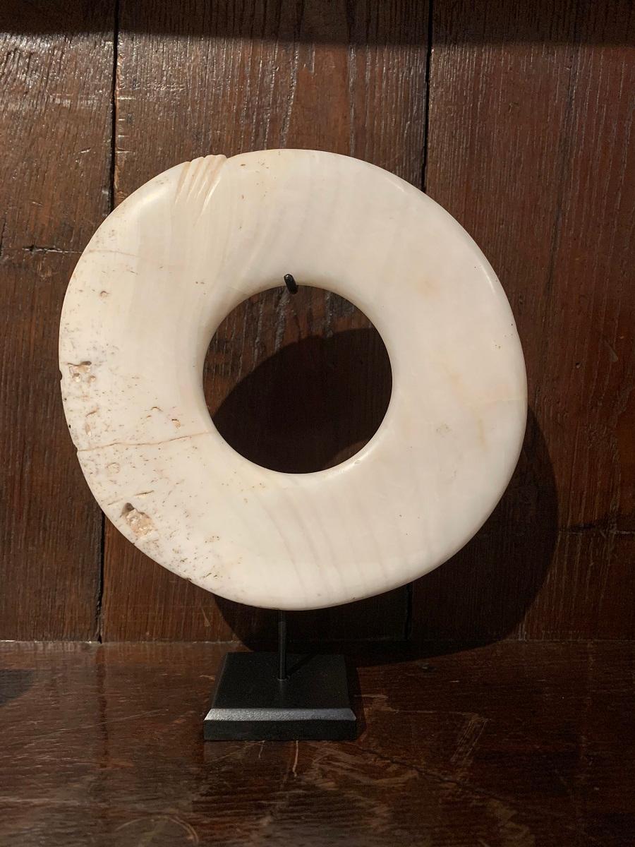 Anello con conchiglia dei primi del Novecento in vendita 2