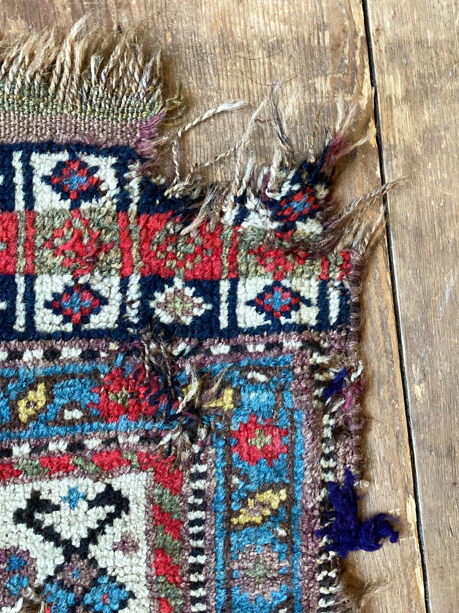 Early 20th Century Shiraz Rug For Sale 3