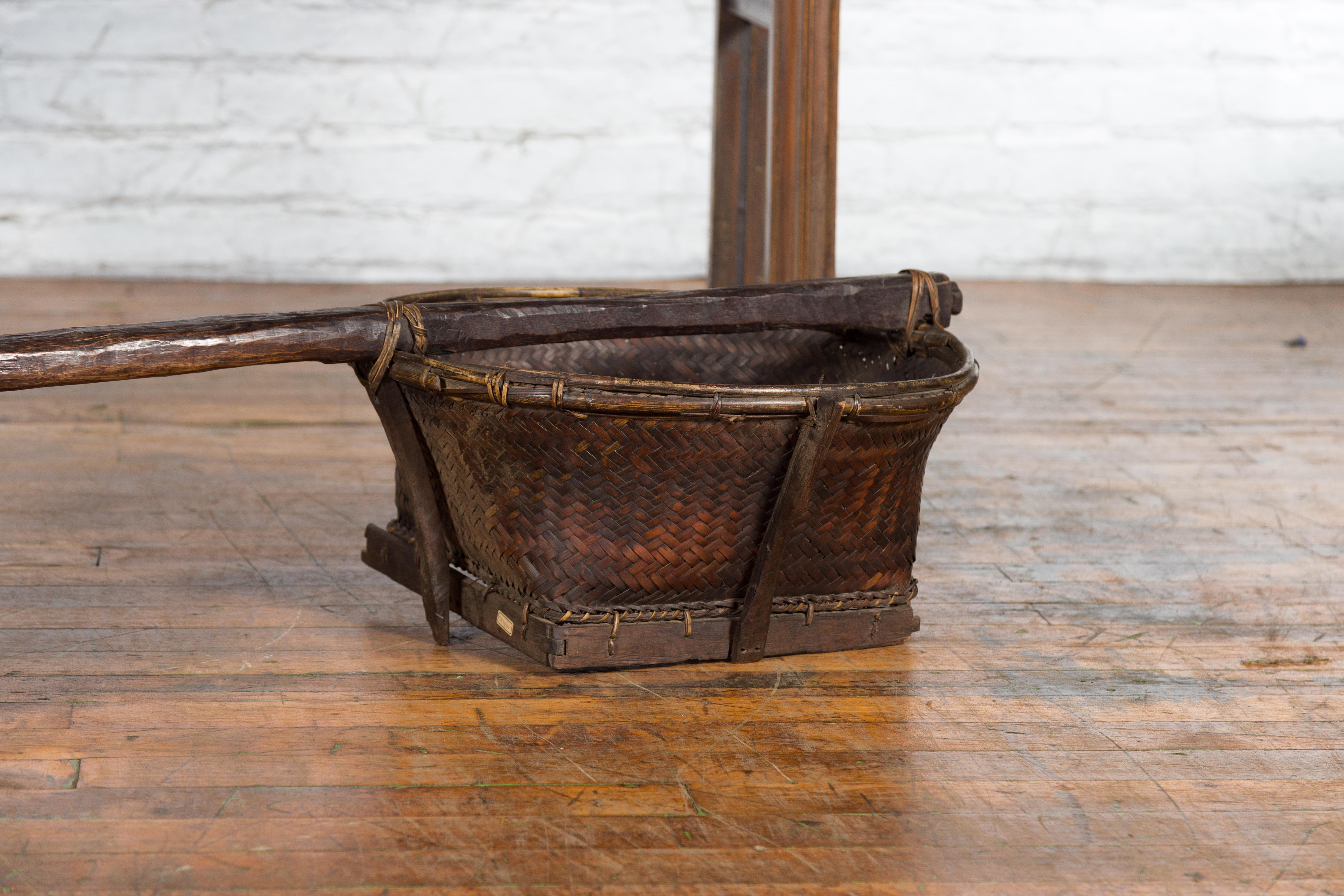 Early 20th Century Shoulder Rice Carrying Yoke with Bamboo and Rattan Baskets For Sale 2