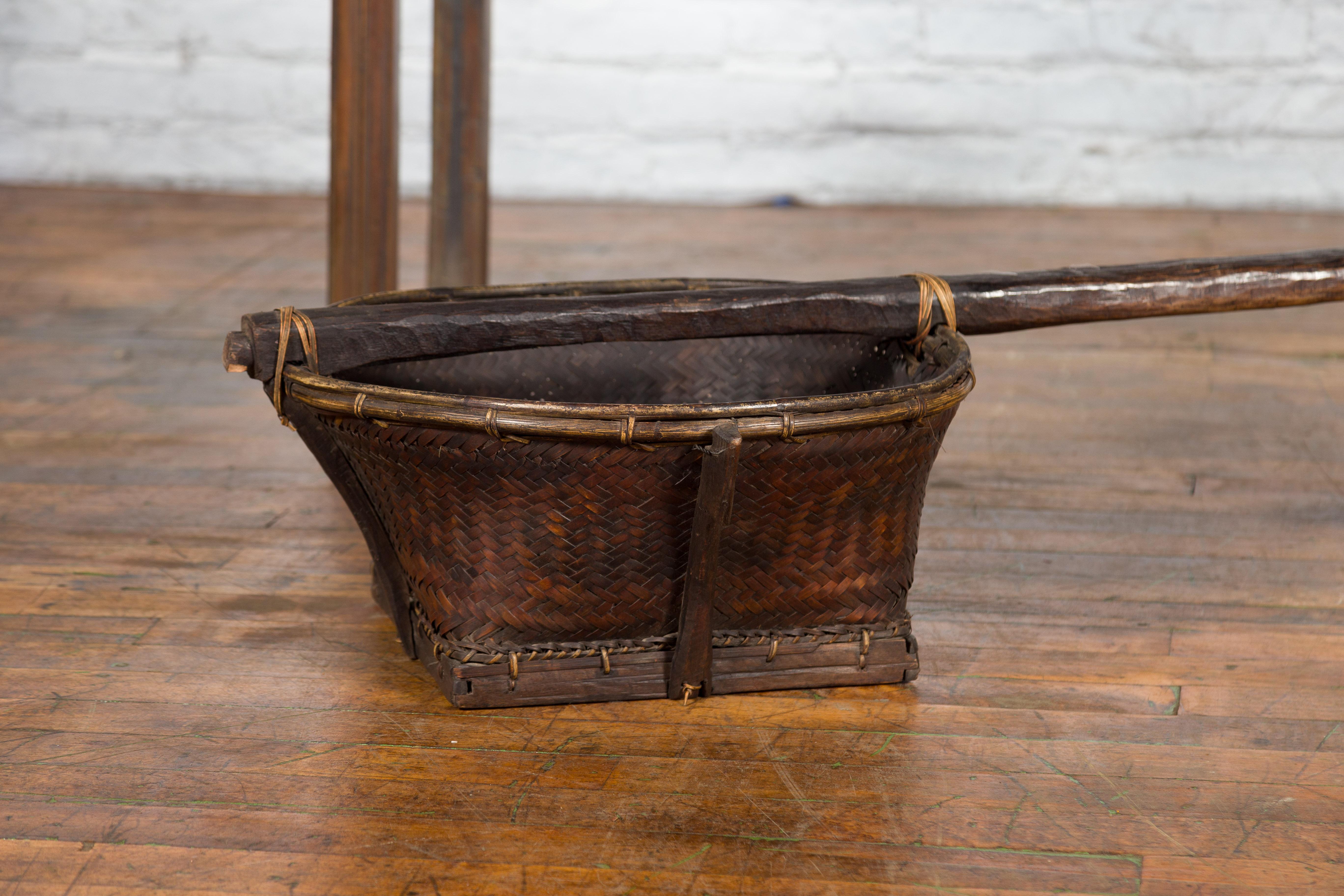 Early 20th Century Shoulder Rice Carrying Yoke with Bamboo and Rattan Baskets For Sale 1