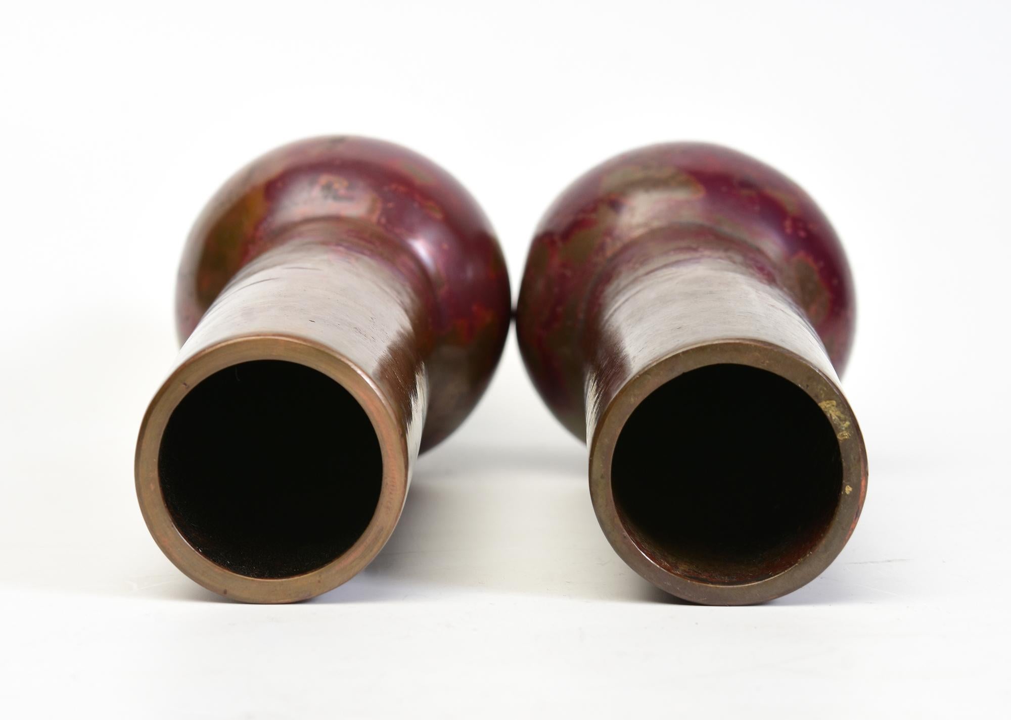 Early 20th Century, Showa, A Pair of Japanese Bronze Vases with Artist Sign For Sale 6