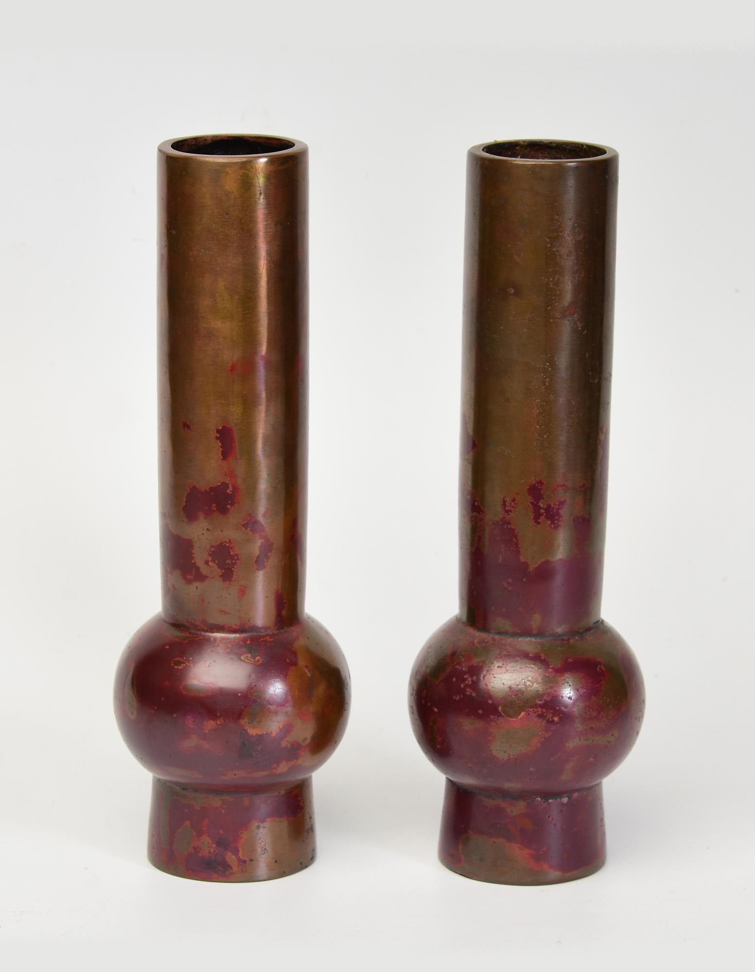 Early 20th Century, Showa, A Pair of Japanese Bronze Vases with Artist Sign For Sale 2