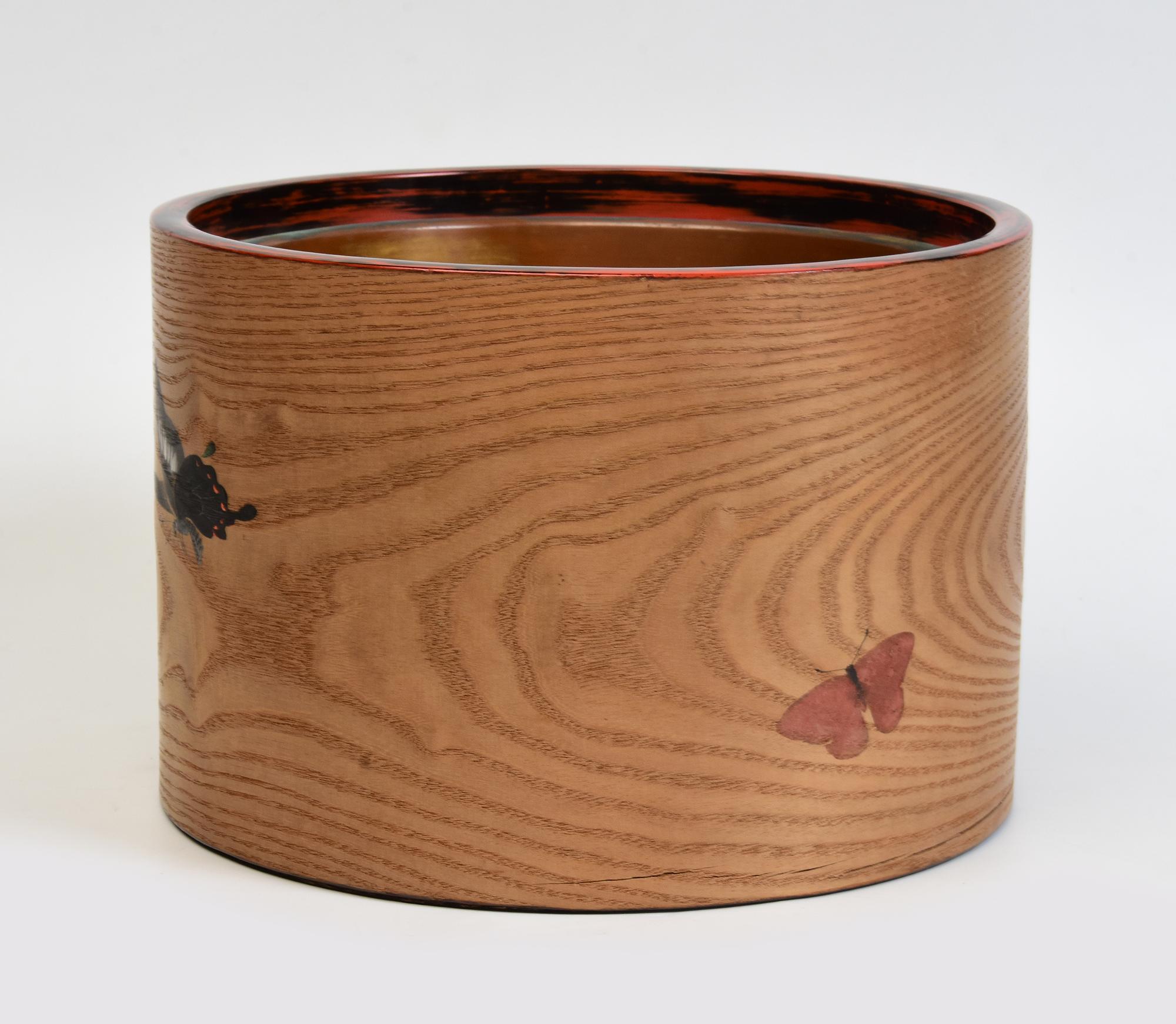 Early 20th Century, Showa, Antique Japanese Wooden Hand Painted Pot 'Hibachi' For Sale 1