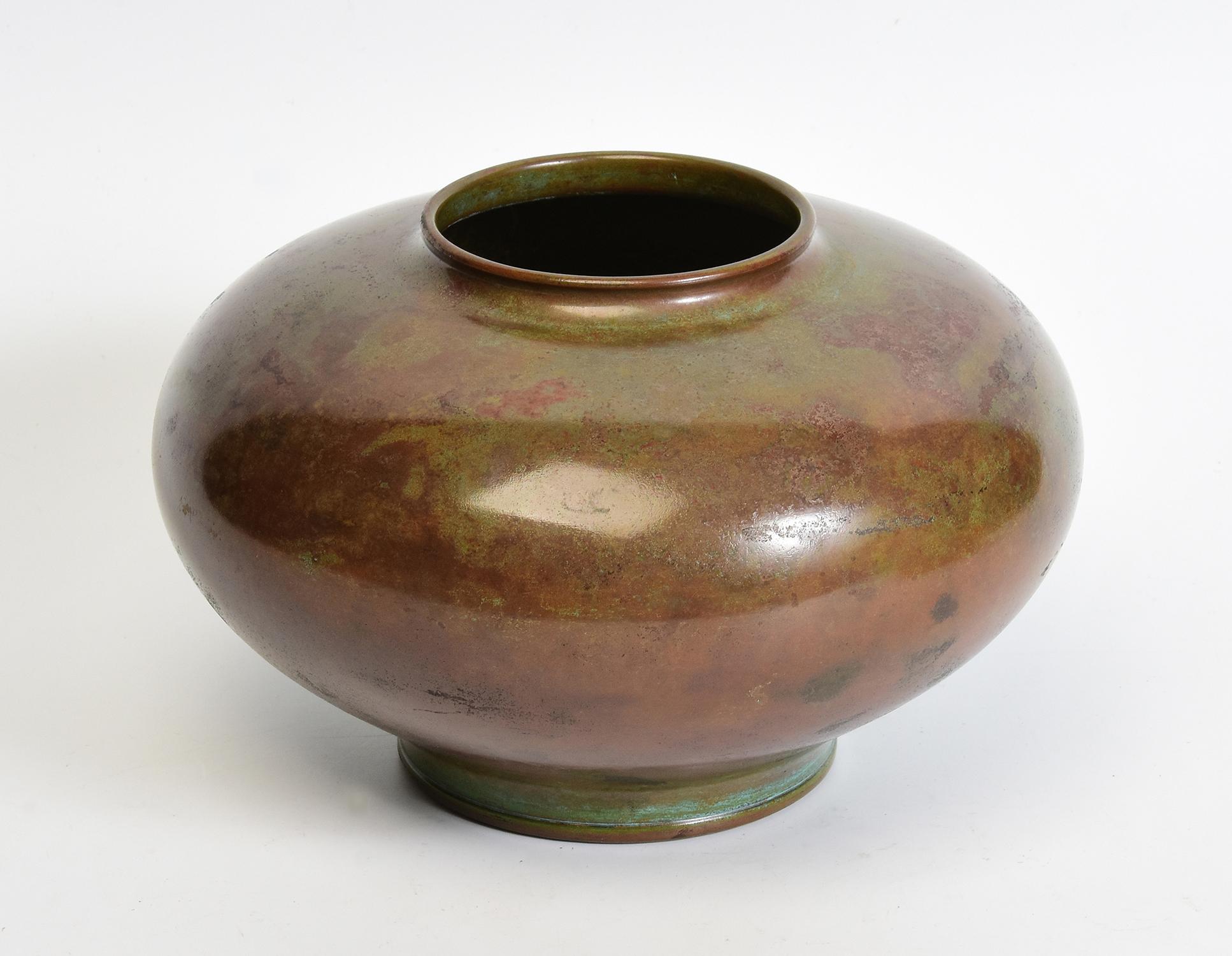 Early 20th Century, Showa, Japanese Bronze Vase For Sale 6