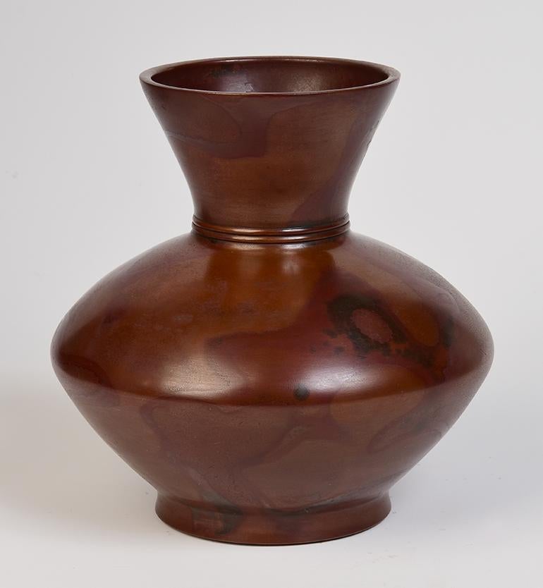 Early 20th Century, Showa, Japanese Bronze Vase In Good Condition For Sale In Sampantawong, TH