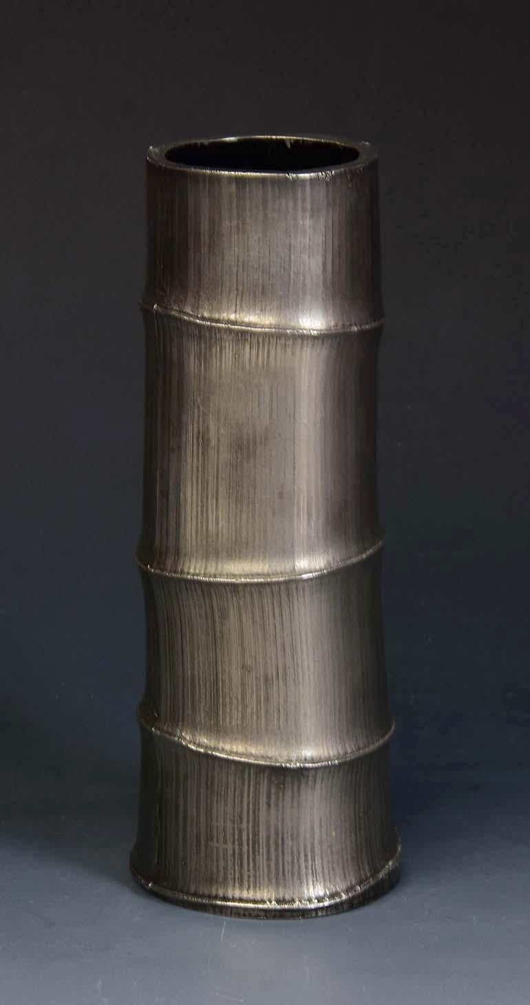 Early 20th Century, Showa, Japanese Bronze Vase For Sale 4