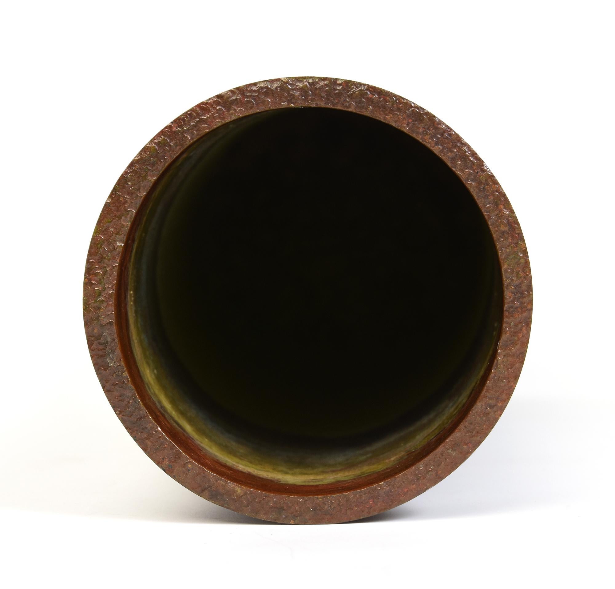 Début du 20e siècle, Showa, Vase en bronze japonais avec signe de l'artiste en vente 3