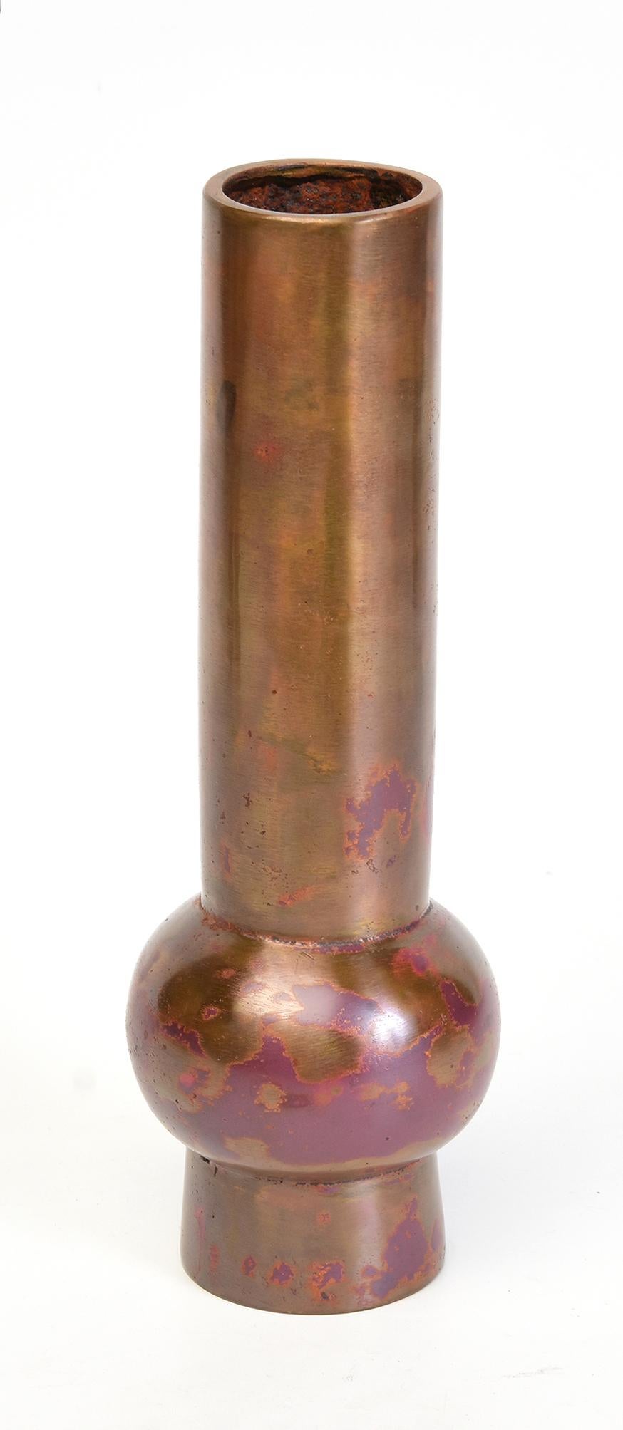 Early 20th Century, Showa, Japanese Bronze Vase with Artist Sign For Sale 6