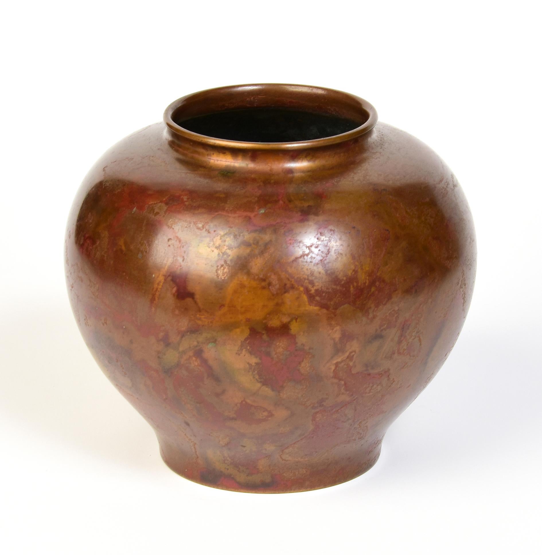 Début du 20e siècle, Showa, Vase en bronze japonais avec signe de l'artiste en vente 3